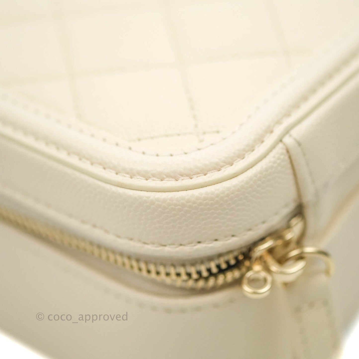 Chanel Quilted Medium CC Filigree Vanity Case Ivory Caviar Gold Hardware