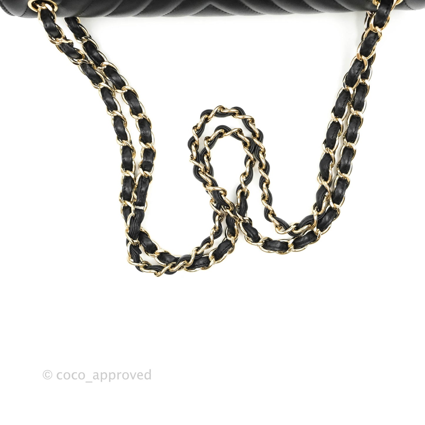 Chanel Jumbo Chevron Double Flap Black Lambskin Gold Hardware⁣⁣