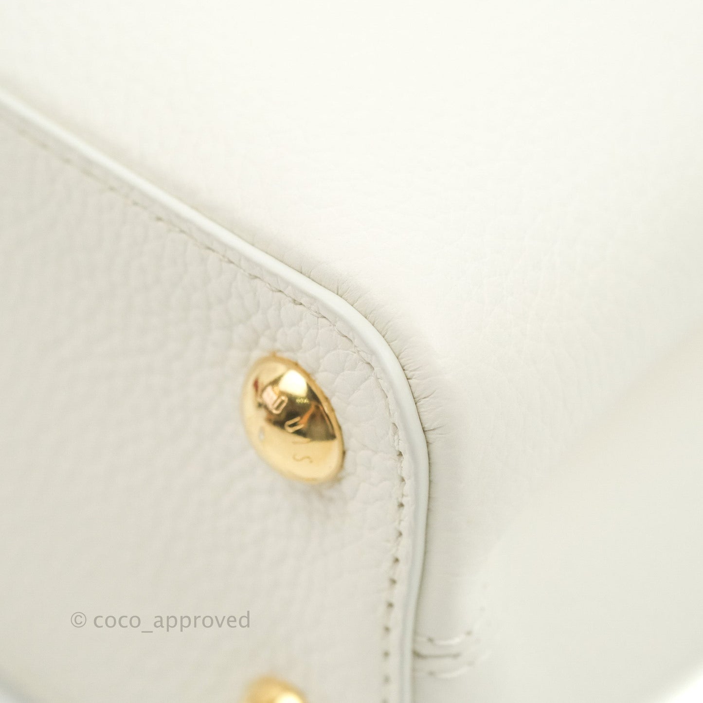 Louis Vuitton Taurillon Capucines BB Snow / Cedrat