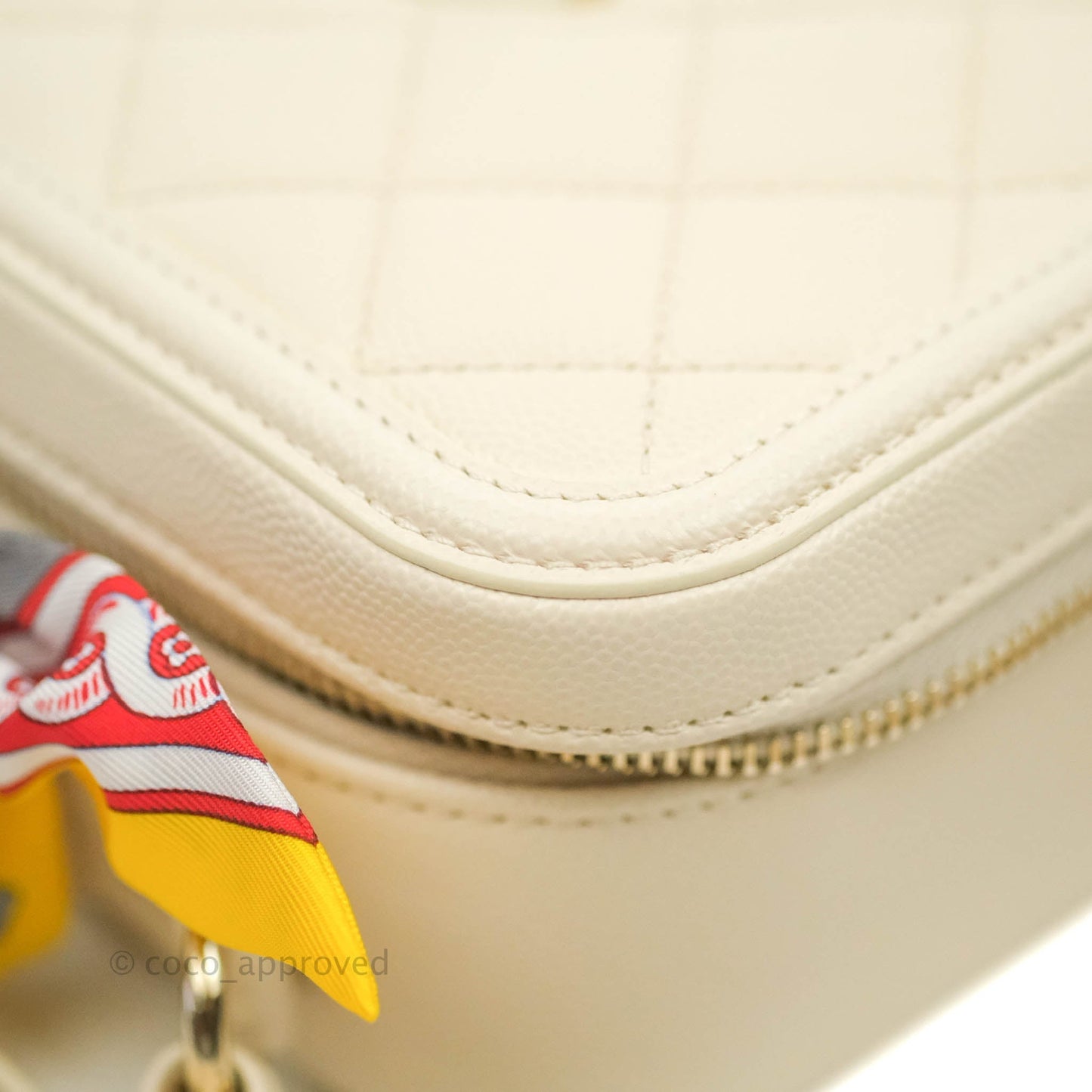 Chanel Quilted Medium CC Filigree Vanity Case Ivory Caviar Gold Hardware