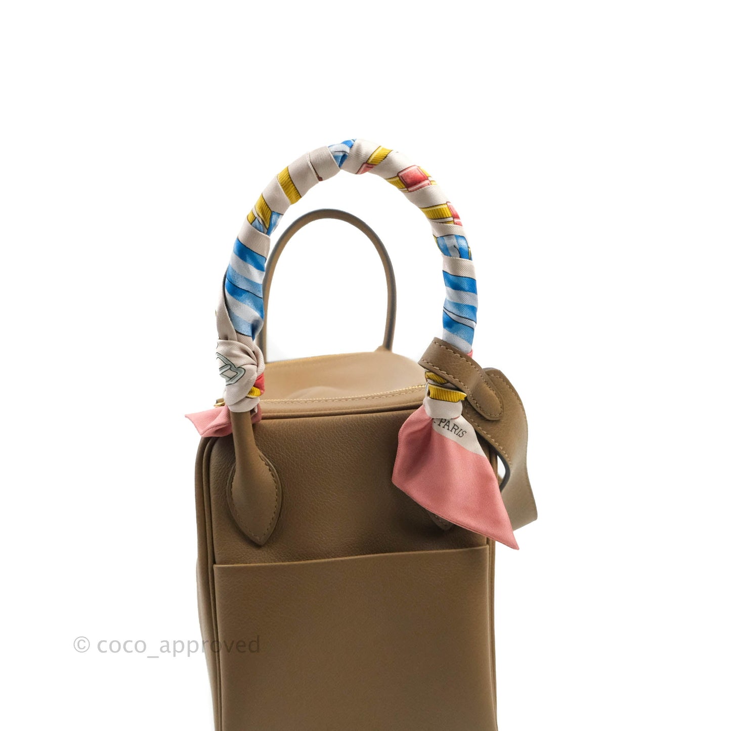 Hermès Lindy 26 Evercolor Beige De Weimar Gold Hardware with Twilly