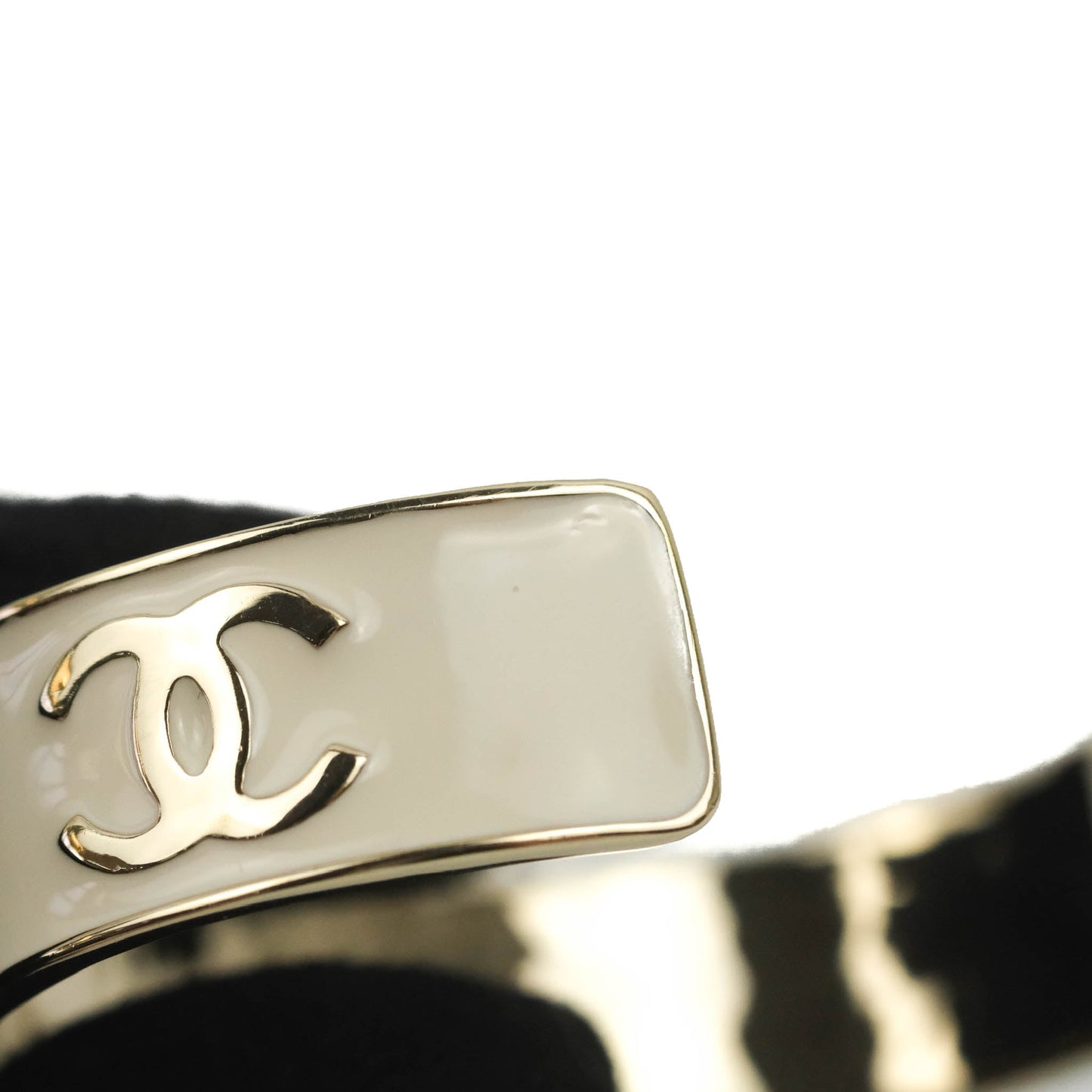 Chanel CC Logo Gold Tone Bracelet Size S 22S
