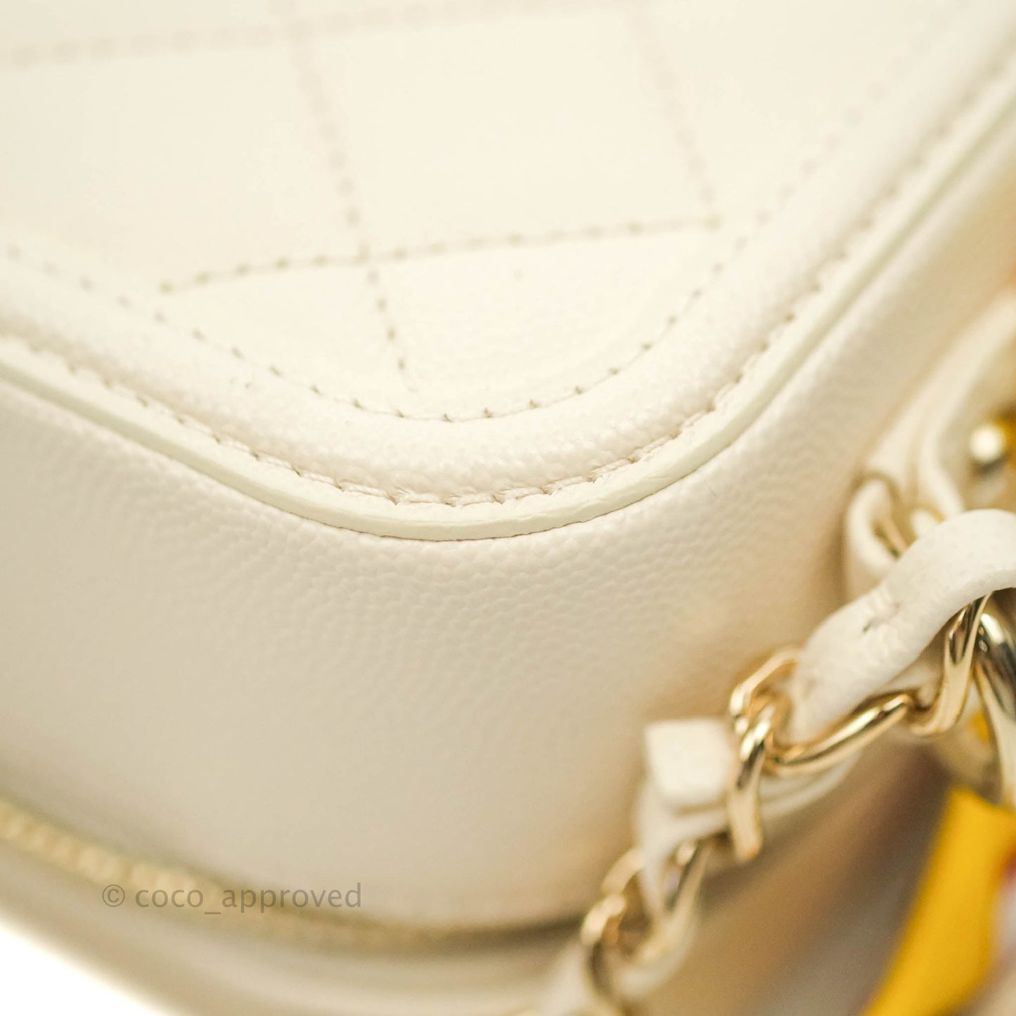 Chanel Quilted Medium CC Filigree Vanity Case Ivory Caviar Gold Hardware
