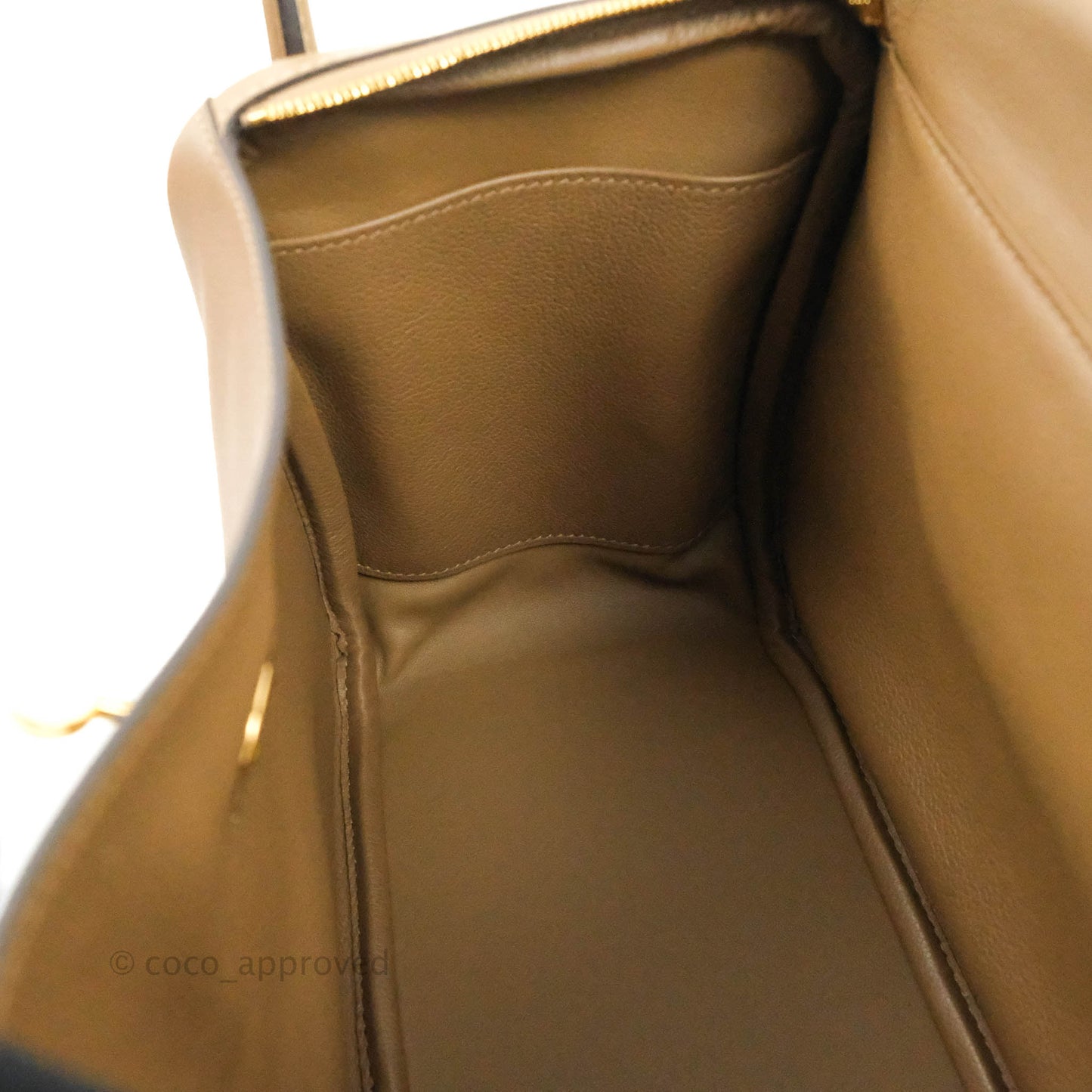 Hermès Lindy 26 Evercolor Beige De Weimar Gold Hardware with Twilly