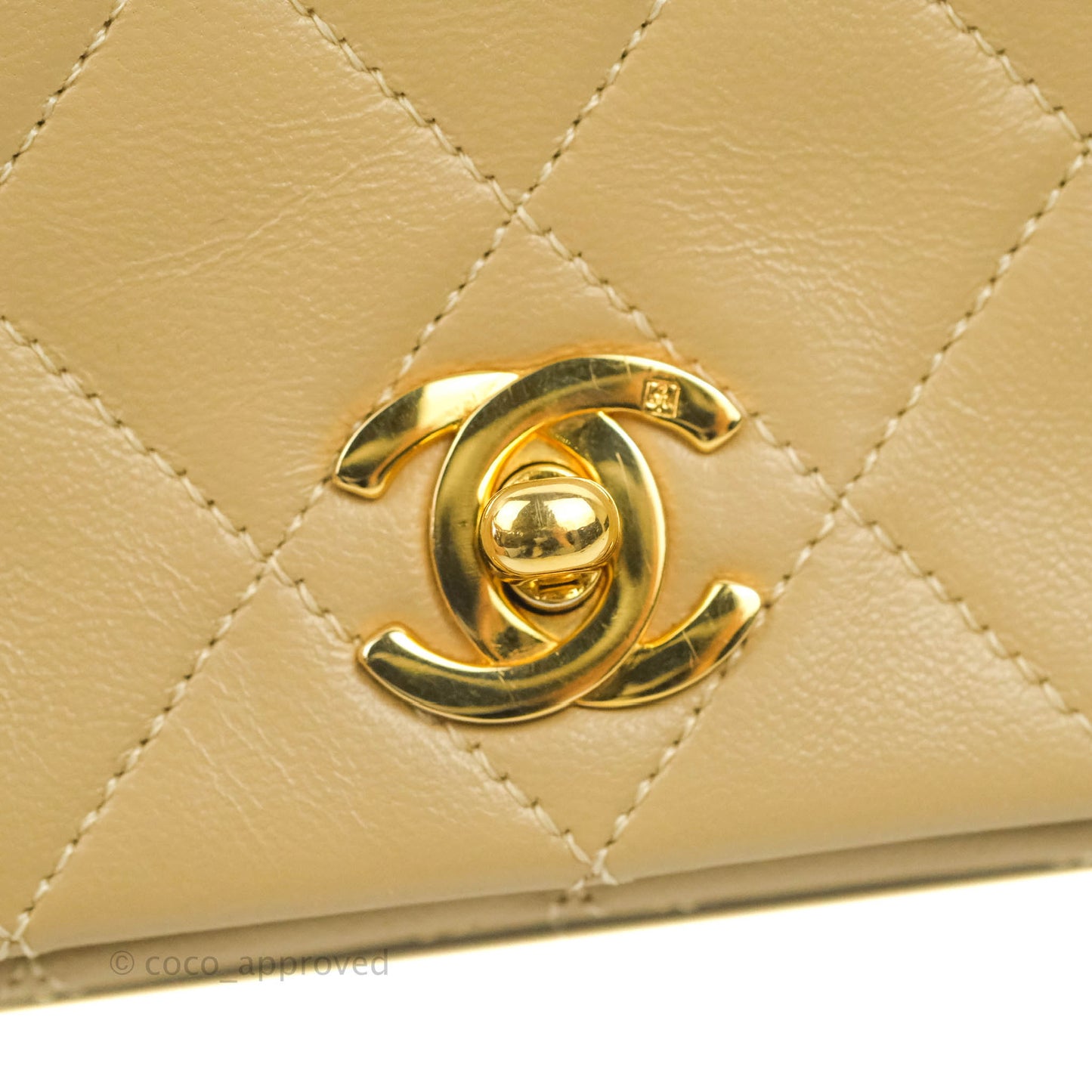 Chanel Vintage Small Single Full Flap Bag Beige Lambskin 24K Gold Hardware