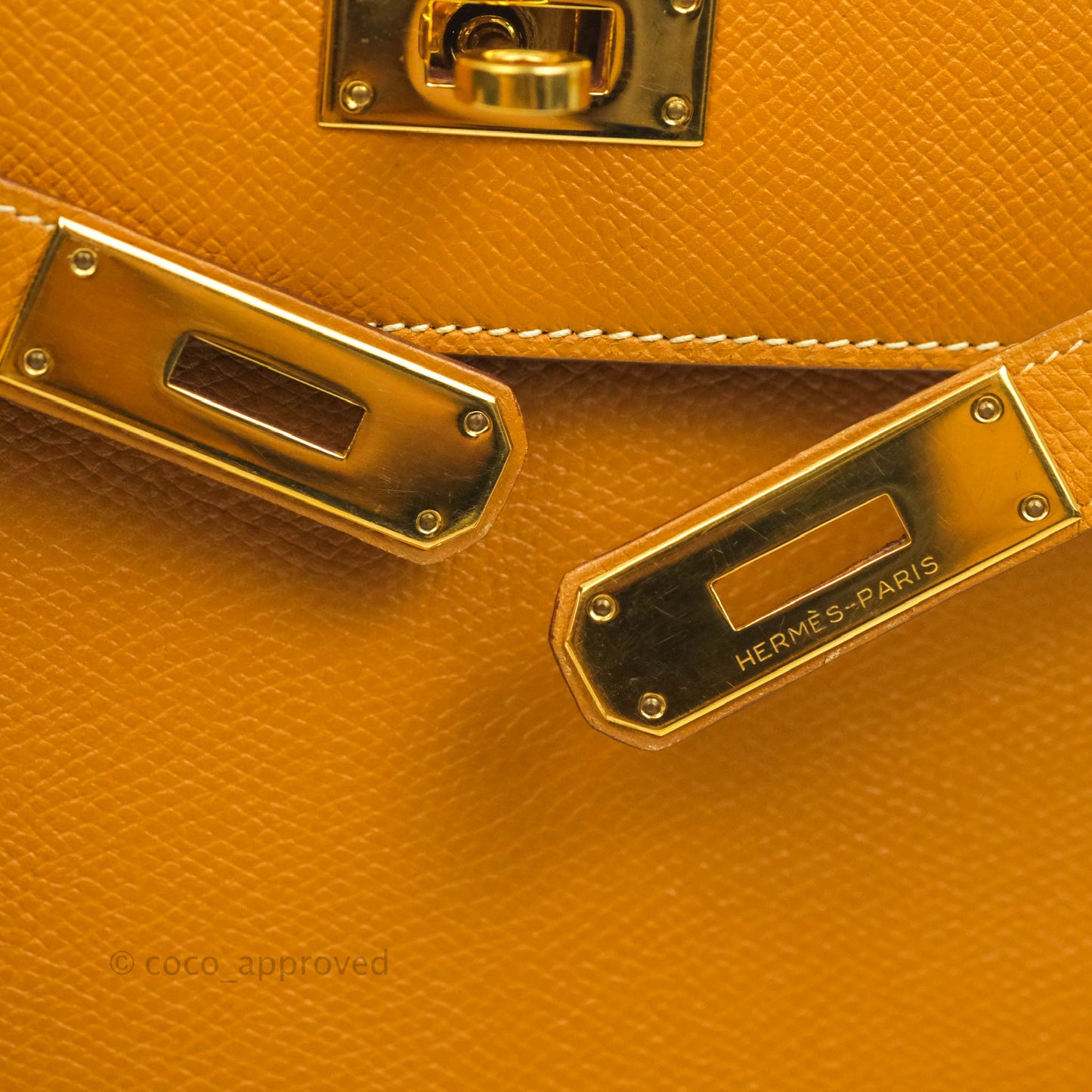 Hermès Vintage Kelly 28 Gold Epsom Gold Hardware