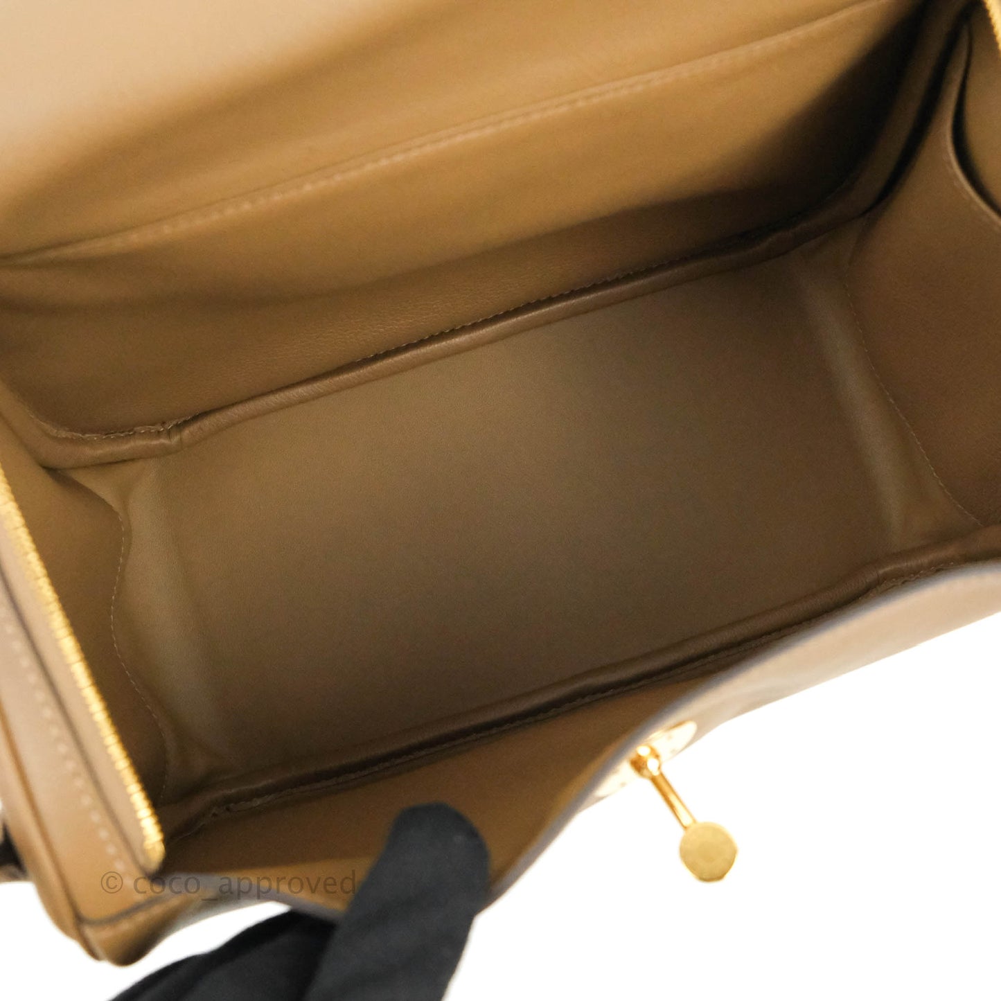 Hermès Lindy 26 Evercolor Beige De Weimar Gold Hardware with Twilly