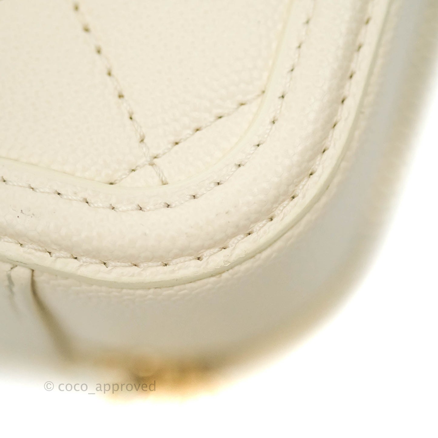 Chanel Quilted Medium CC Filigree Vanity Case Ivory Caviar Gold Hardware