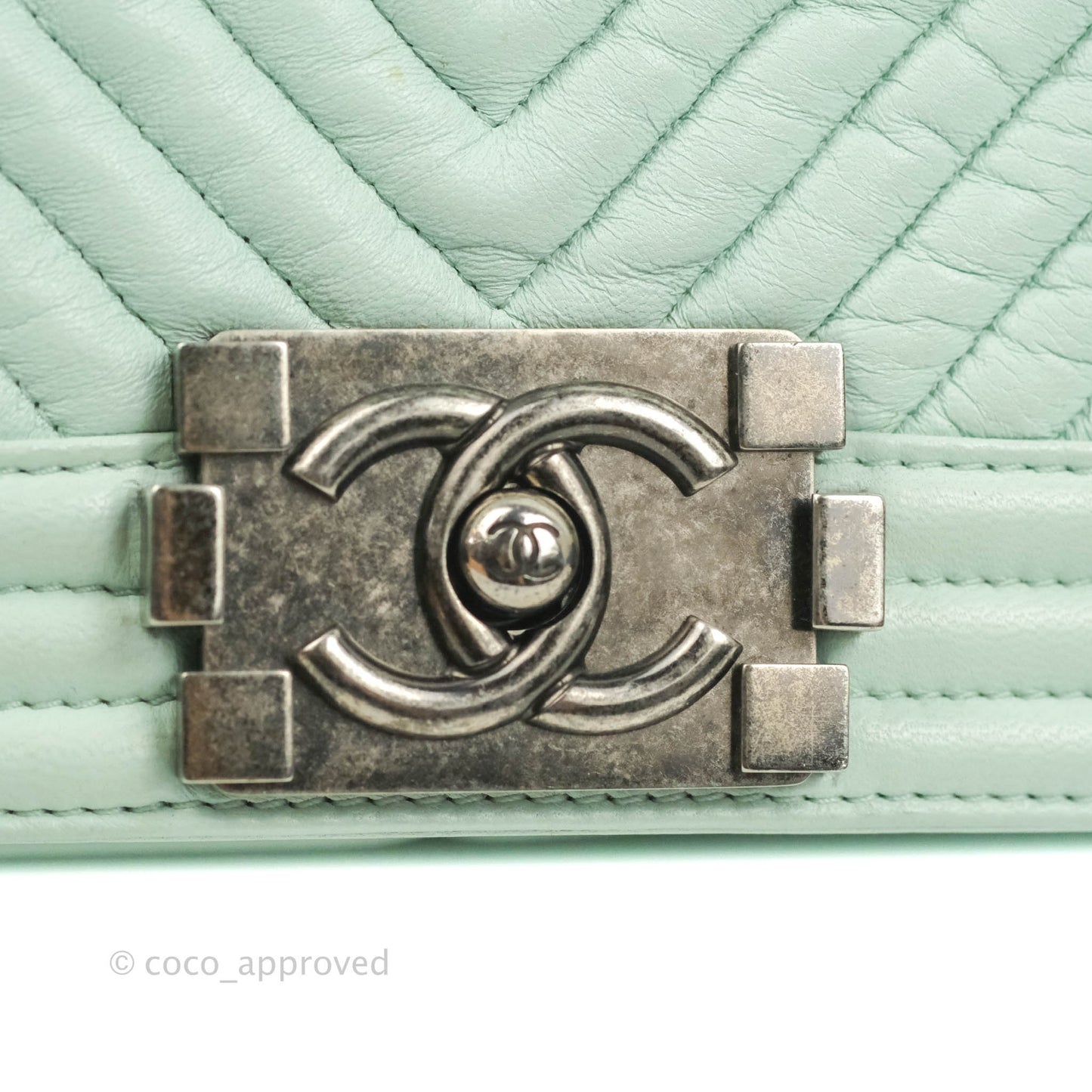 Chanel New Medium Chevron Boy Mint Crumpled Calfskin Ruthenium Hardware
