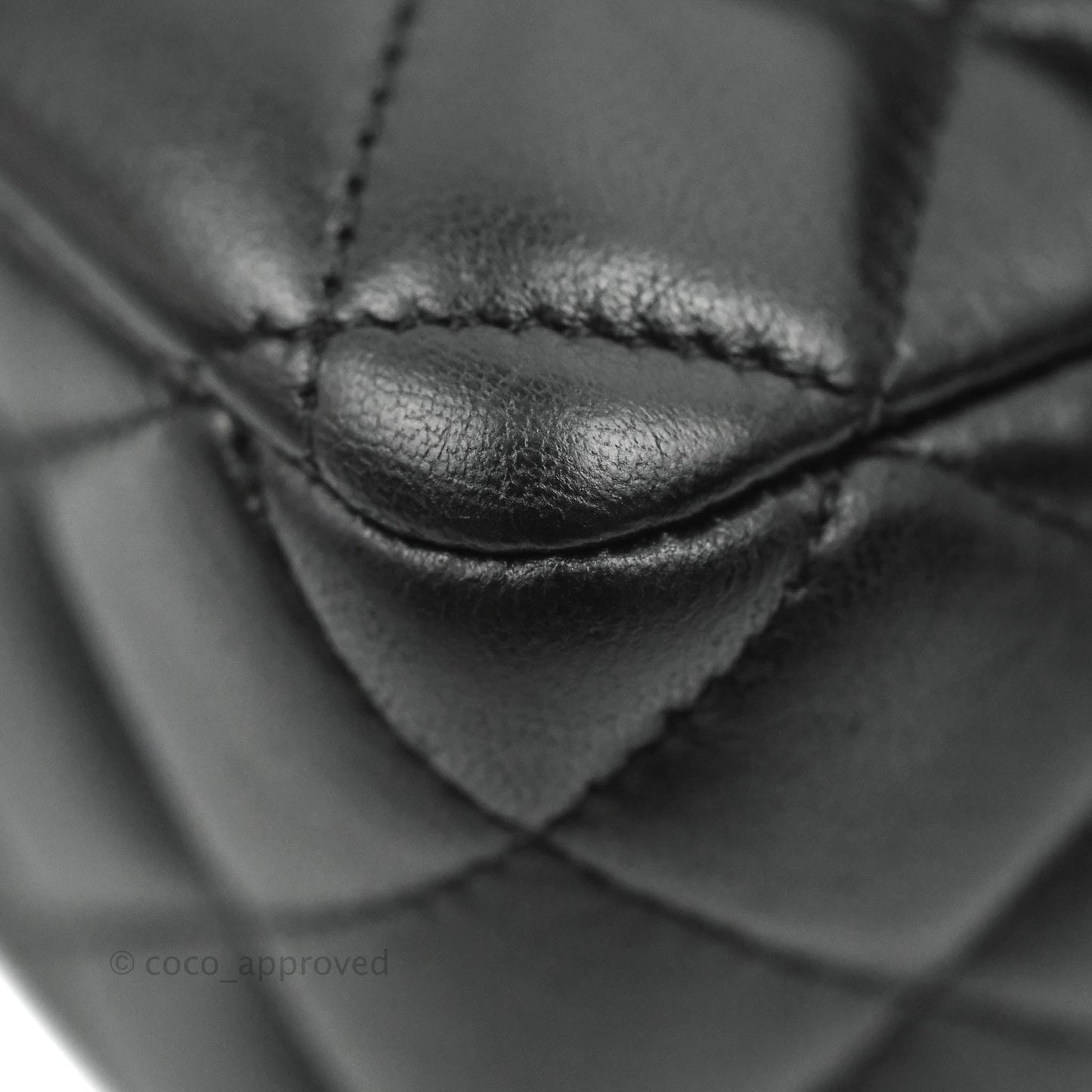 Chanel M/L Medium Flap Bag Valentine Limited Edition Black Lambskin Gold Hardware