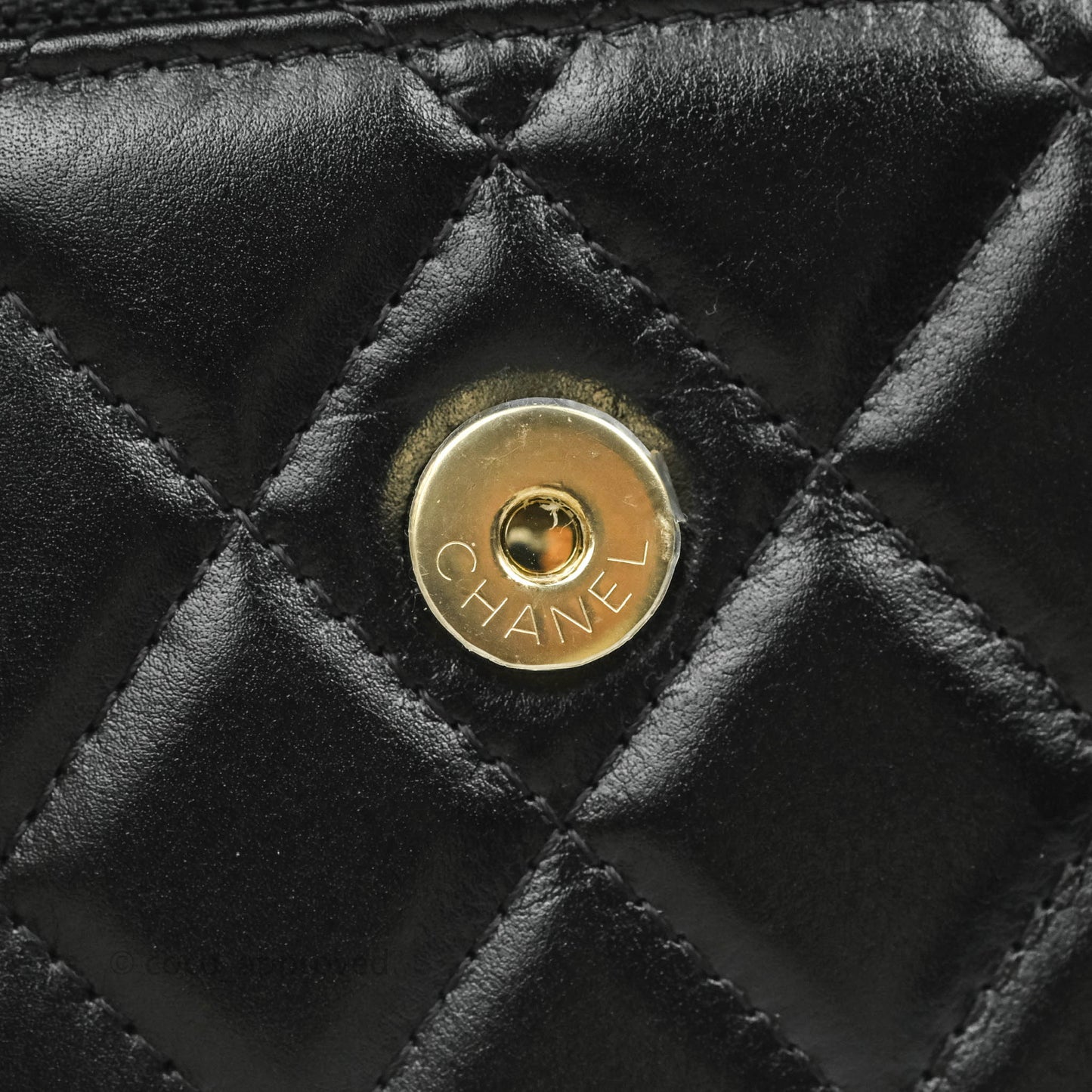 Chanel Imitation Pearls Clutch with Chain Black Shiny Calfskin Gold Hardware
