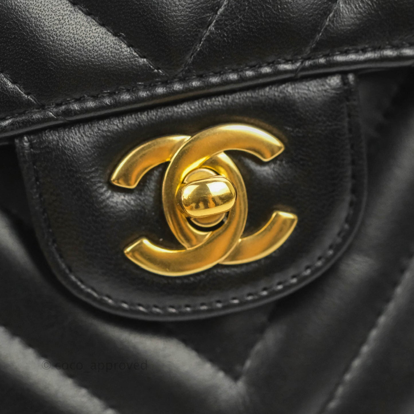 Chanel Classic Chevron S/M Small Double Flap Black Lambskin Gold Hardware