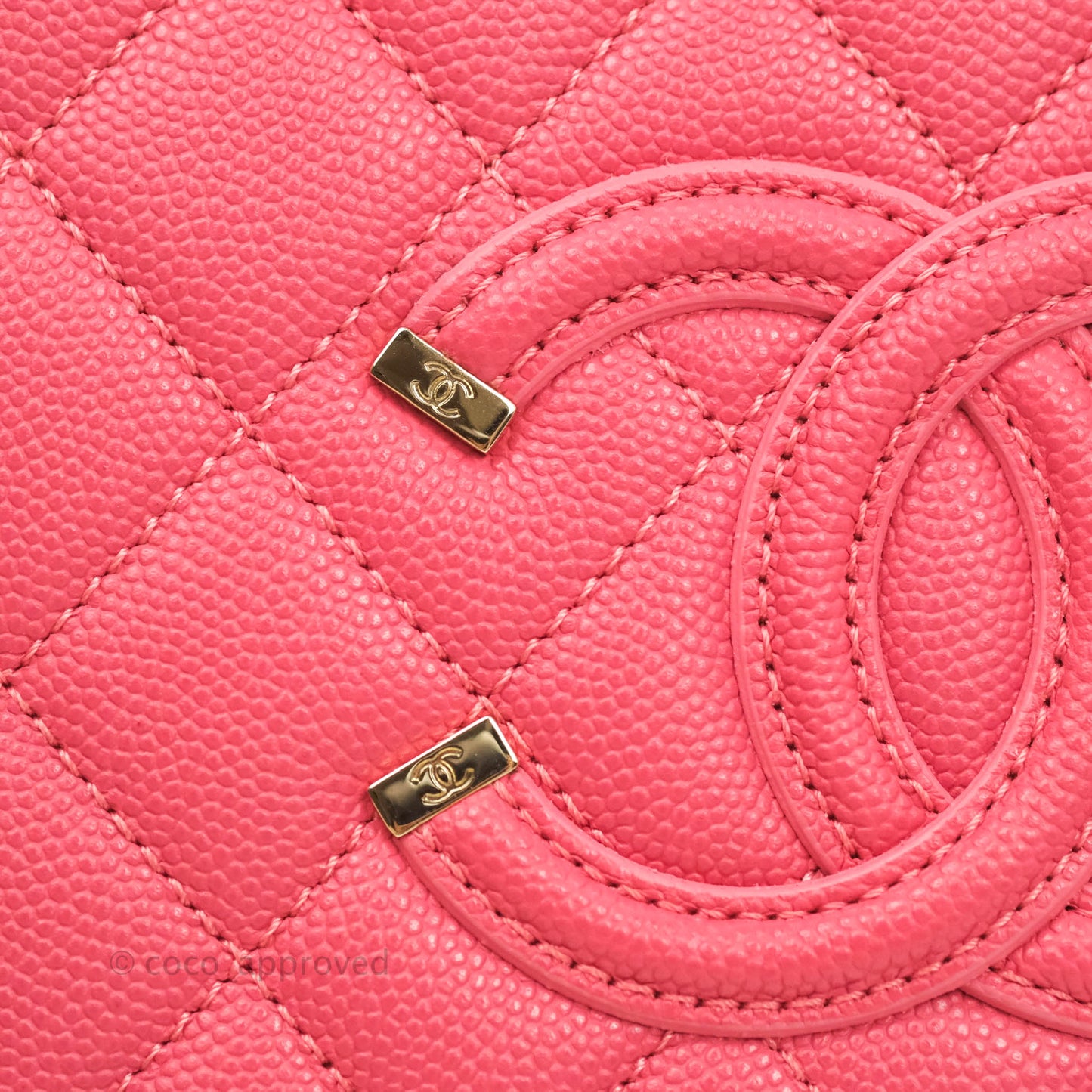 Chanel Quilted Medium CC Filigree Vanity Case Rosy Pink Caviar Gold Hardware