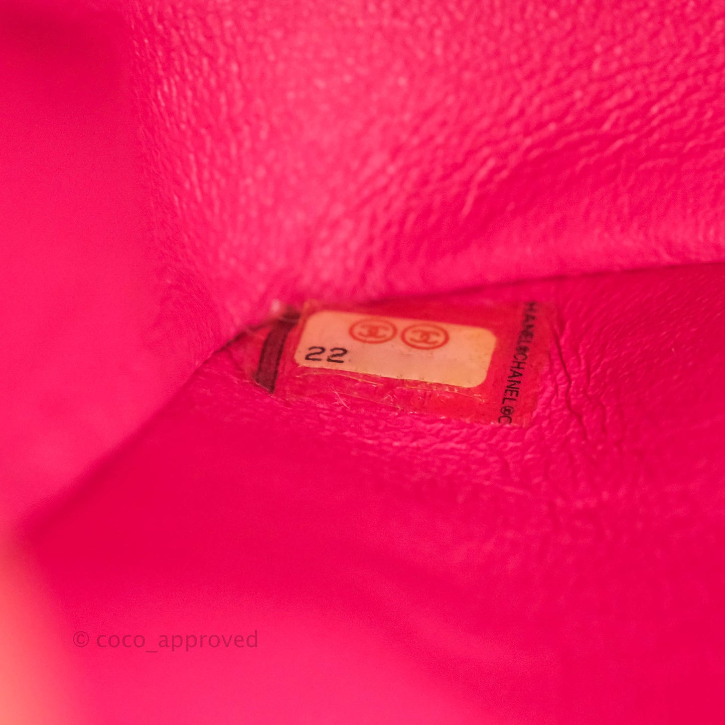 Chanel Classic M/L Medium Flap Quilted Pink Lambskin Gold Hardware
