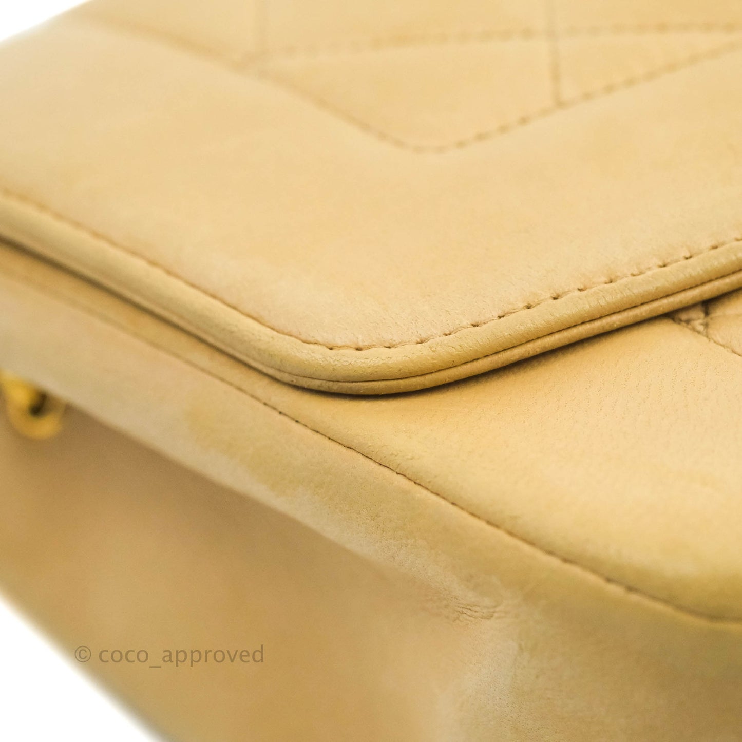 Chanel Vintage Small Quilted Classic Diana Flap Bag Beige Lambskin 24K Gold Hardware
