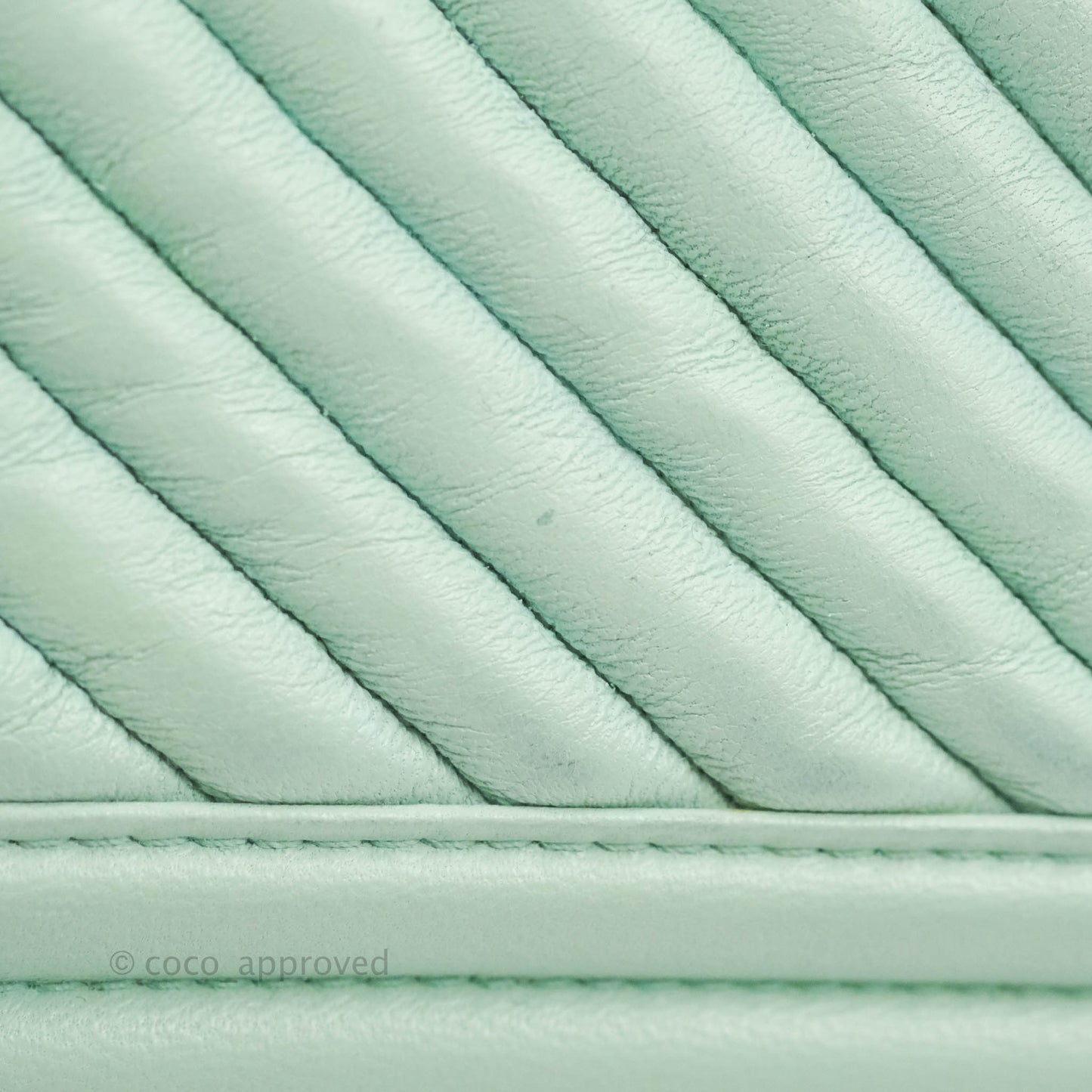 Chanel New Medium Chevron Boy Mint Crumpled Calfskin Ruthenium Hardware