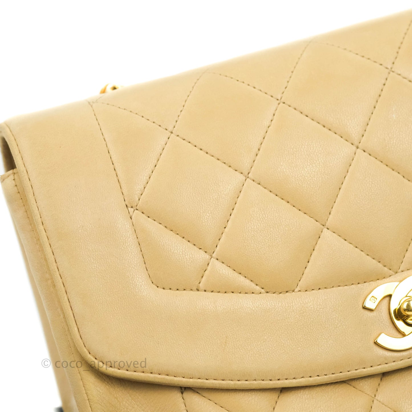 Chanel Vintage Small Quilted Classic Diana Flap Bag Beige Lambskin 24K Gold Hardware