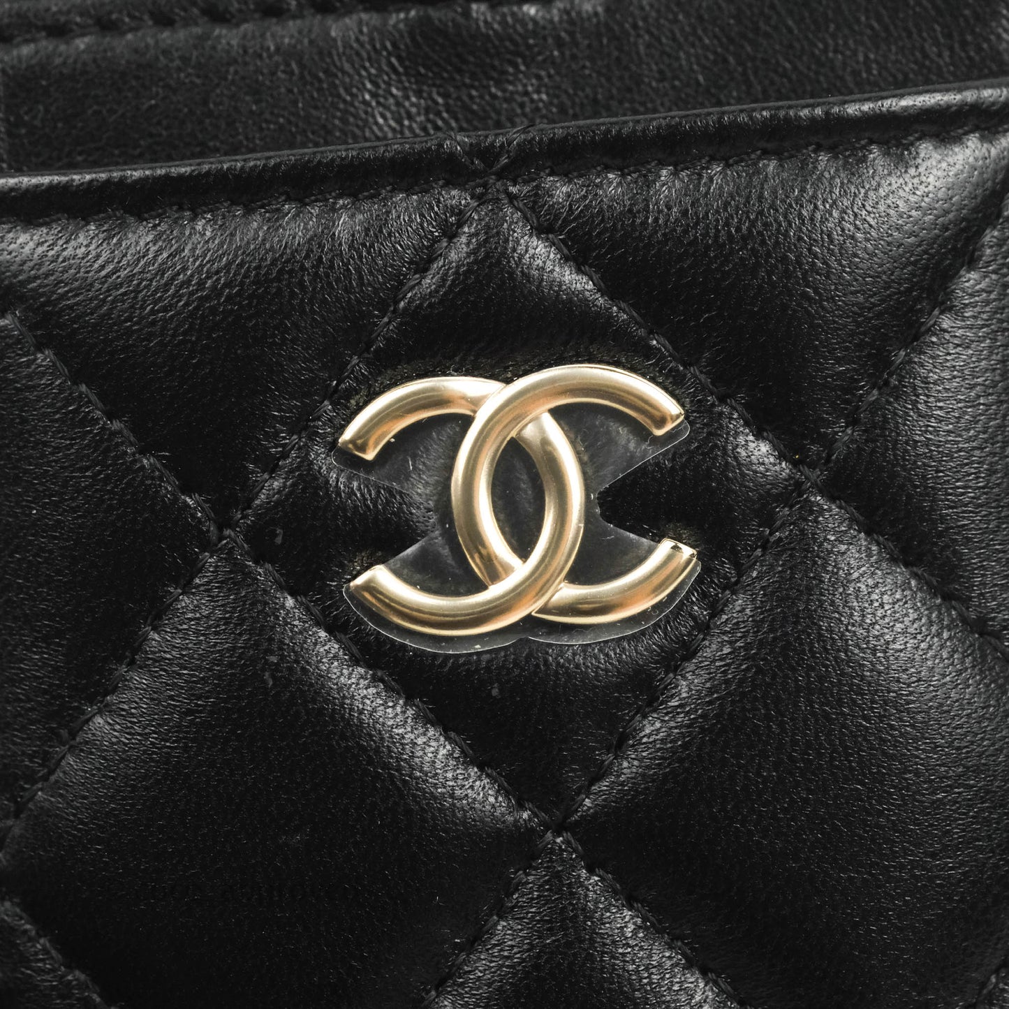 Chanel Quilted Chain Camellia Card Holder Black Lambskin Gold Hardware