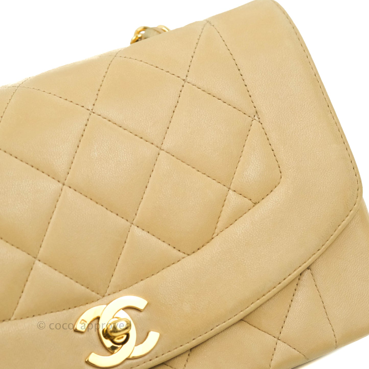 Chanel Vintage Small Quilted Classic Diana Flap Bag Beige Lambskin 24K Gold Hardware