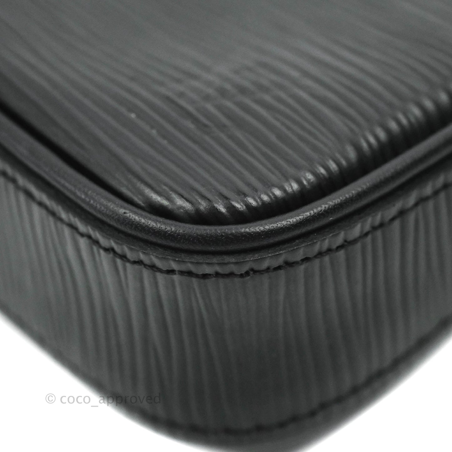 Louis Vuitton Epi Easy Pouch On Strap Black