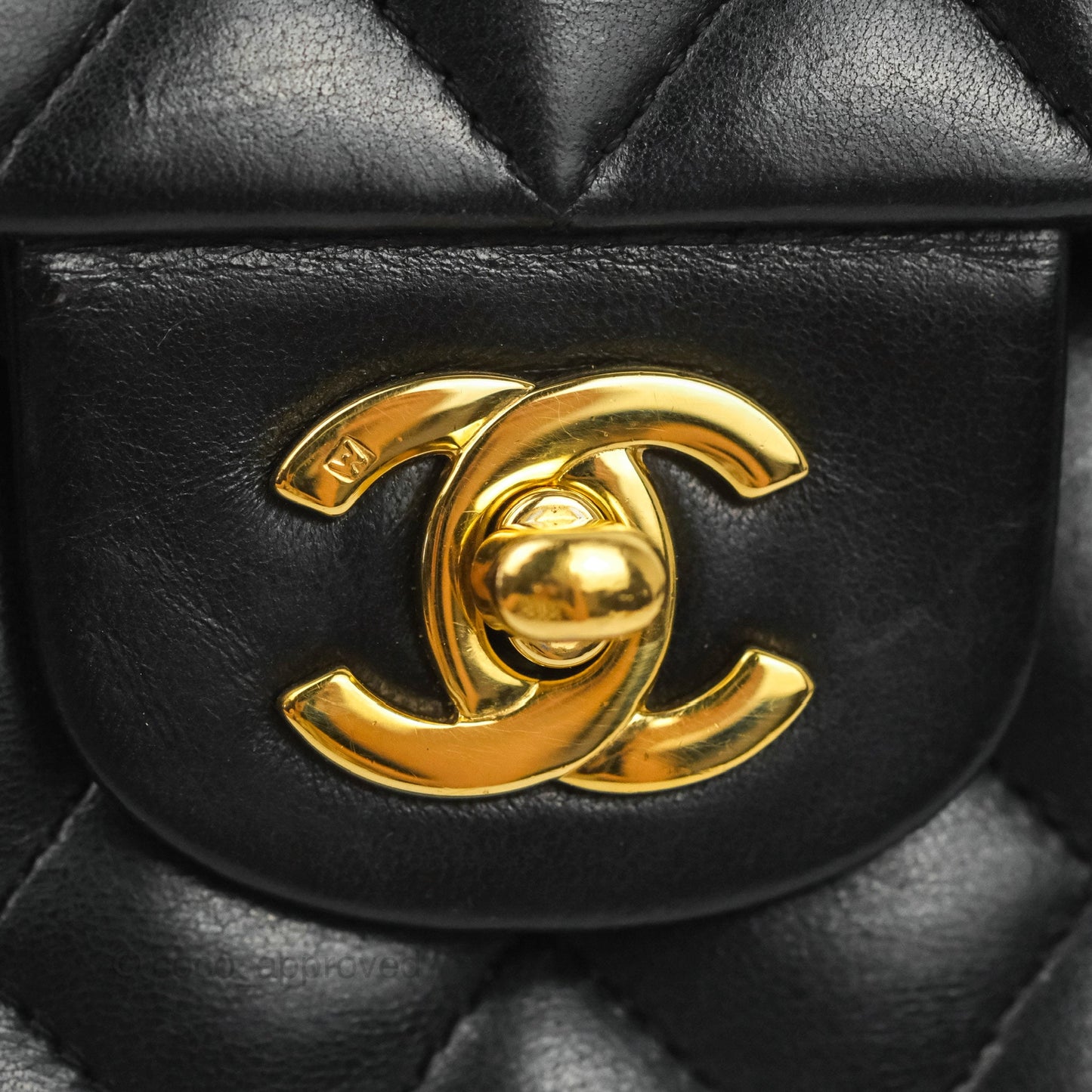 Chanel Classic M/L Medium Flap Quilted Black Lambskin Gold Hardware