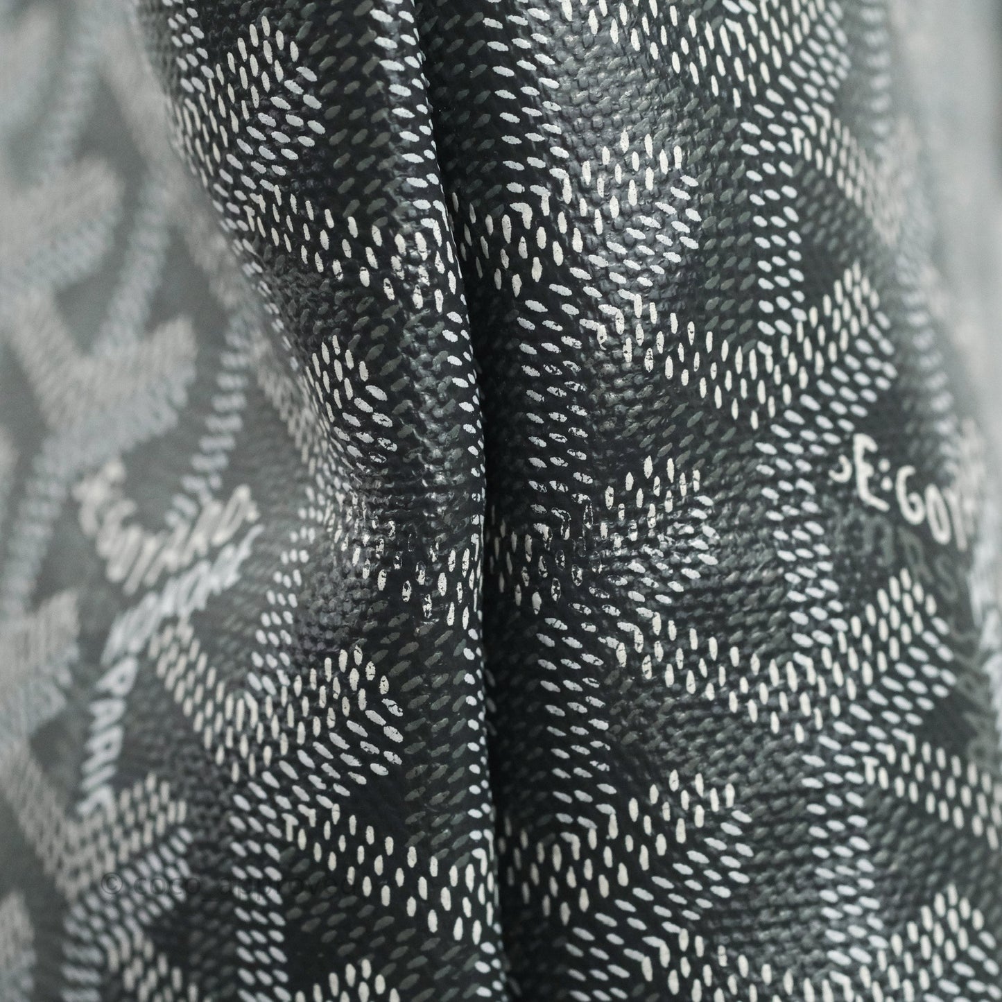 Goyard Artois Grey Goyardine Canvas PM⁣⁣⁣⁣⁣⁣⁣⁣⁣⁣⁣⁣⁣⁣⁣⁣⁣⁣⁣⁣