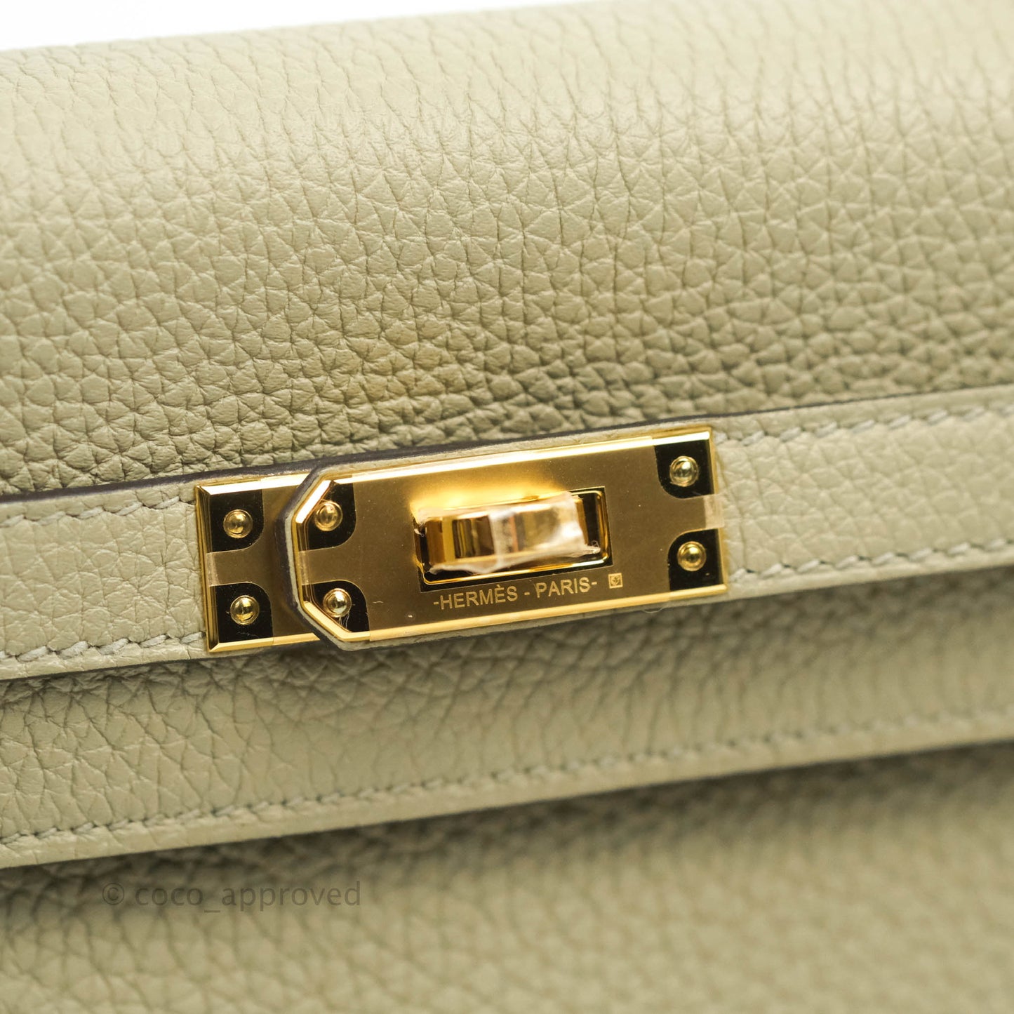 [DM to purchase] Hermès Retourne Taurillon Kelly 25 Sauge Togo Gold Hardware