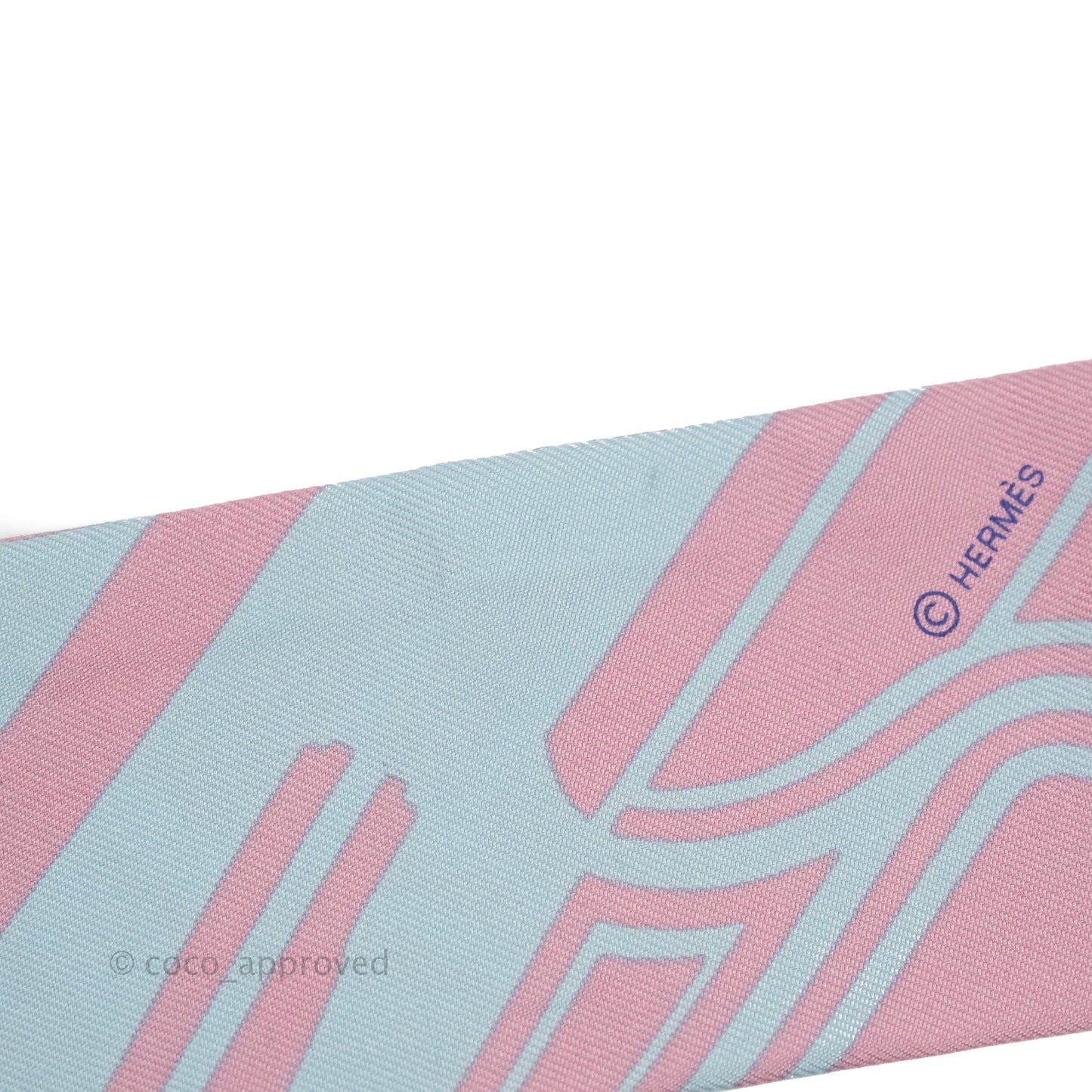 Hermès Les Coupes Tattoo Silk Twilly