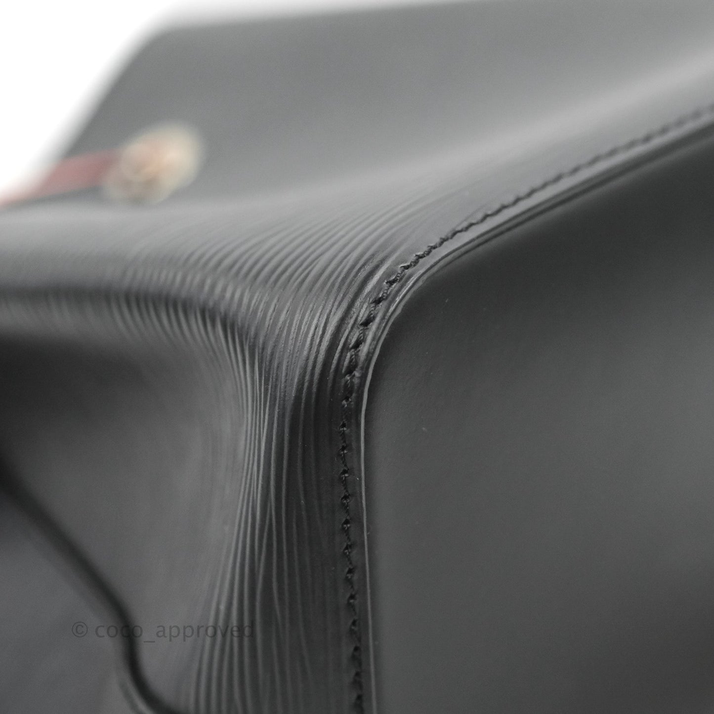 Louis Vuitton Neonoe BB Black Safran Epi Leather⁣