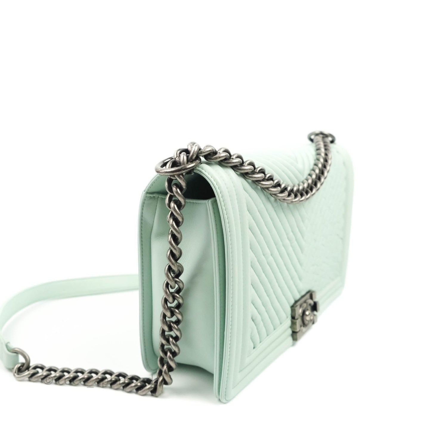 Chanel New Medium Chevron Boy Mint Crumpled Calfskin Ruthenium Hardware