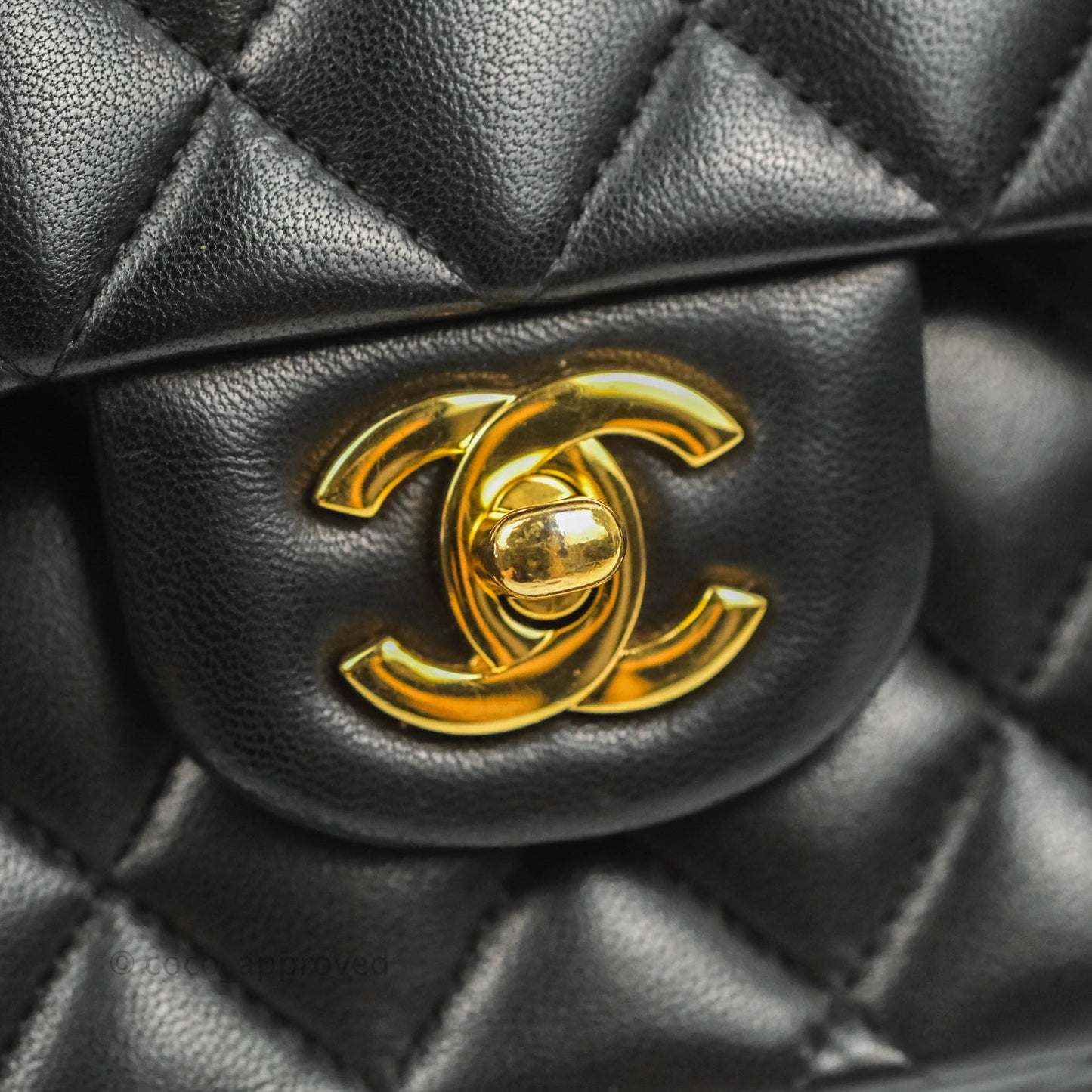 Chanel Classic M/L Medium Flap Quilted Black Lambskin Gold Hardware