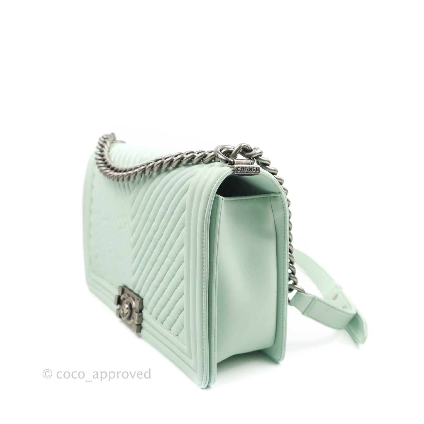 Chanel New Medium Chevron Boy Mint Crumpled Calfskin Ruthenium Hardware