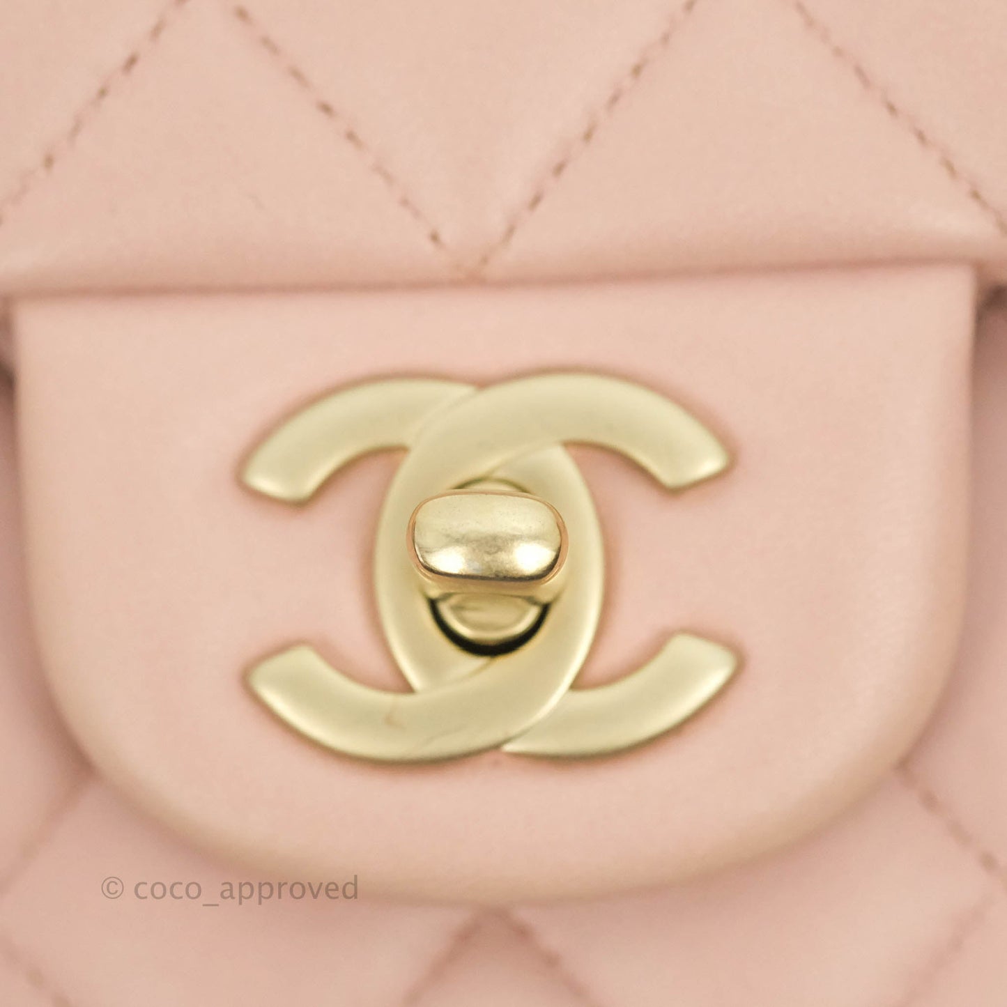 Chanel Classic M/L Medium Flap Quilted Light Pink Lambskin Matte Gold Hardware