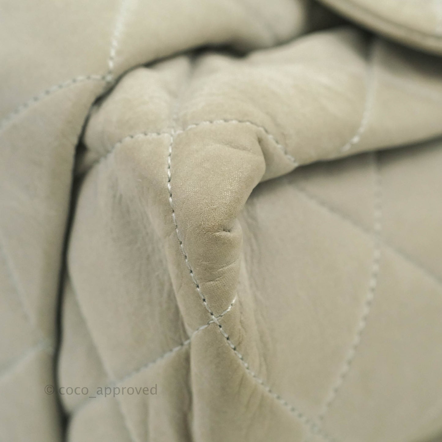Chanel Iridescent Calfskin Quilted Chic Quilt Flap Grey Gold Hardware