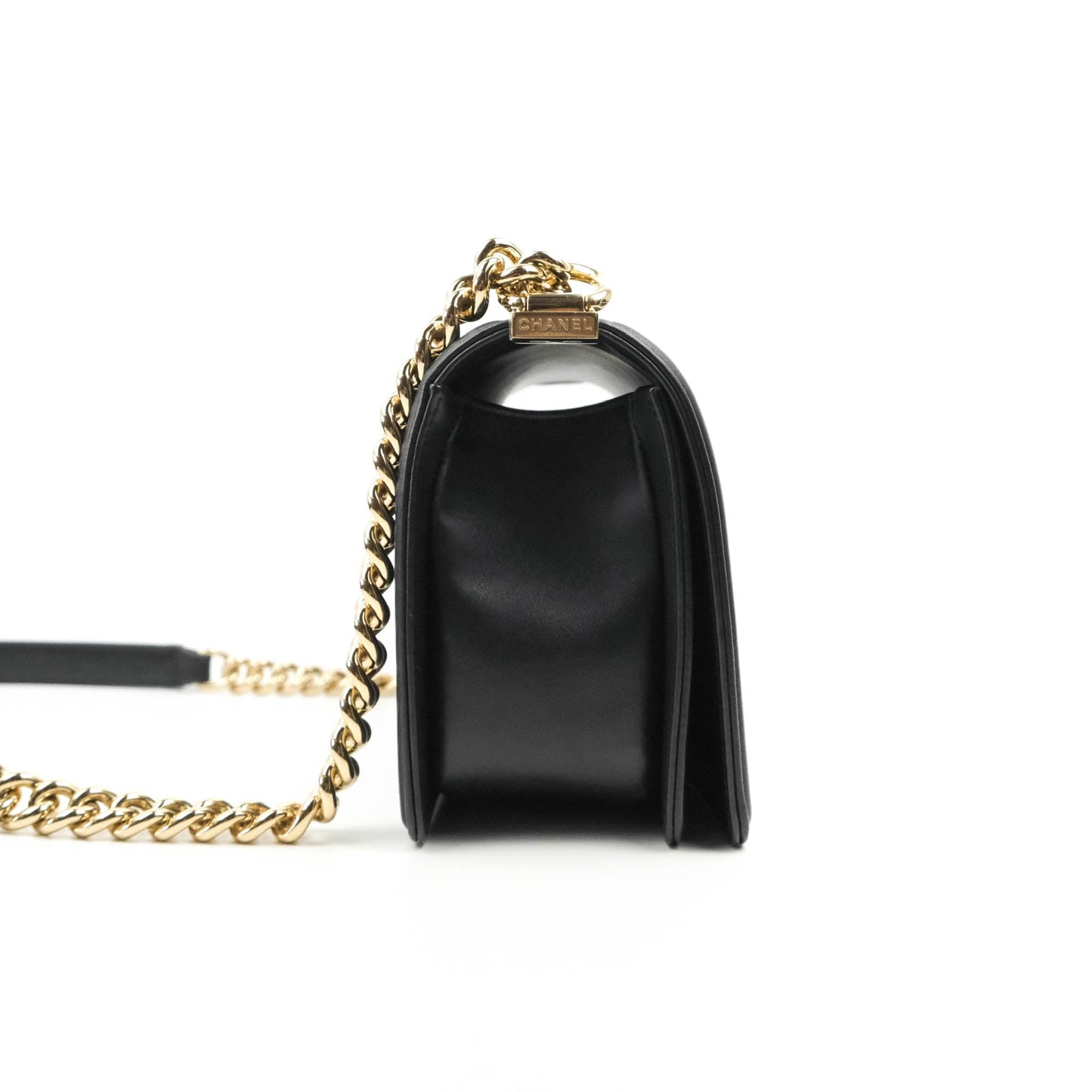 Chanel Medium Boy Chevron Black Calfskin Gold Hardware 19P