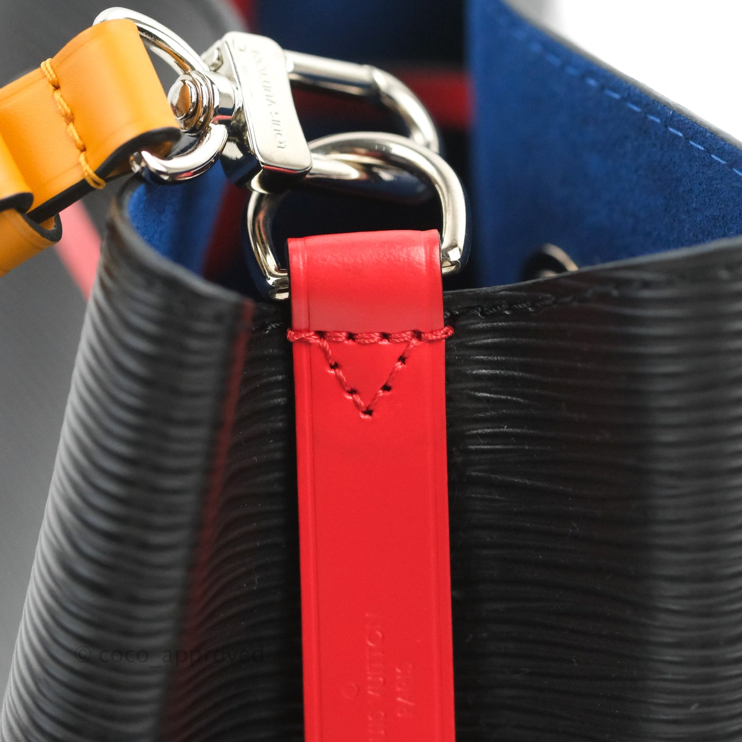 Louis Vuitton Neonoe BB Black Safran Epi Leather⁣