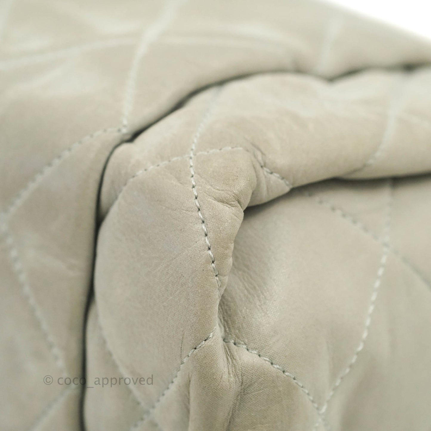 Chanel Iridescent Calfskin Quilted Chic Quilt Flap Grey Gold Hardware