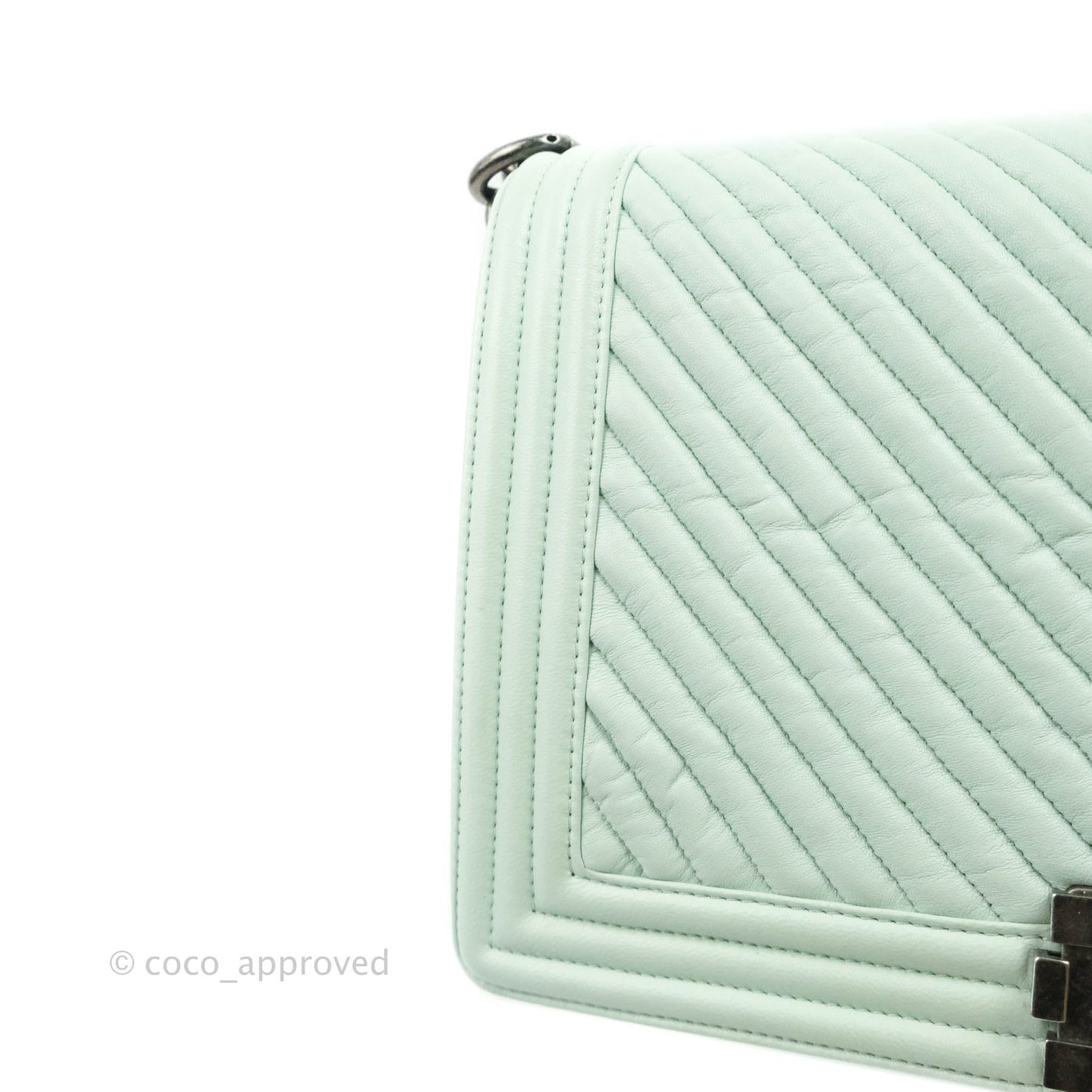 Chanel New Medium Chevron Boy Mint Crumpled Calfskin Ruthenium Hardware