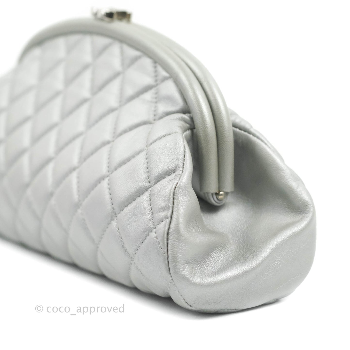 Chanel Quilted Timeless Kisslock Clutch Metallic Silver Lambskin Silver Hardware
