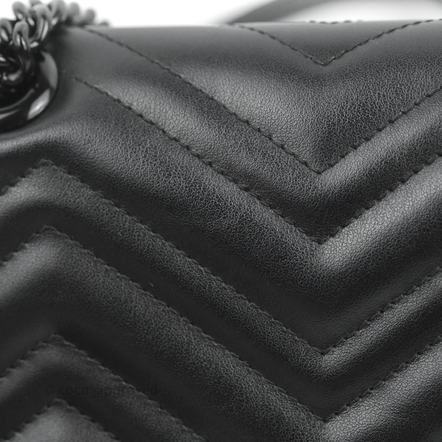Gucci Chevron GG Marmont Matelassé Mini Bag So Black Black Hardware