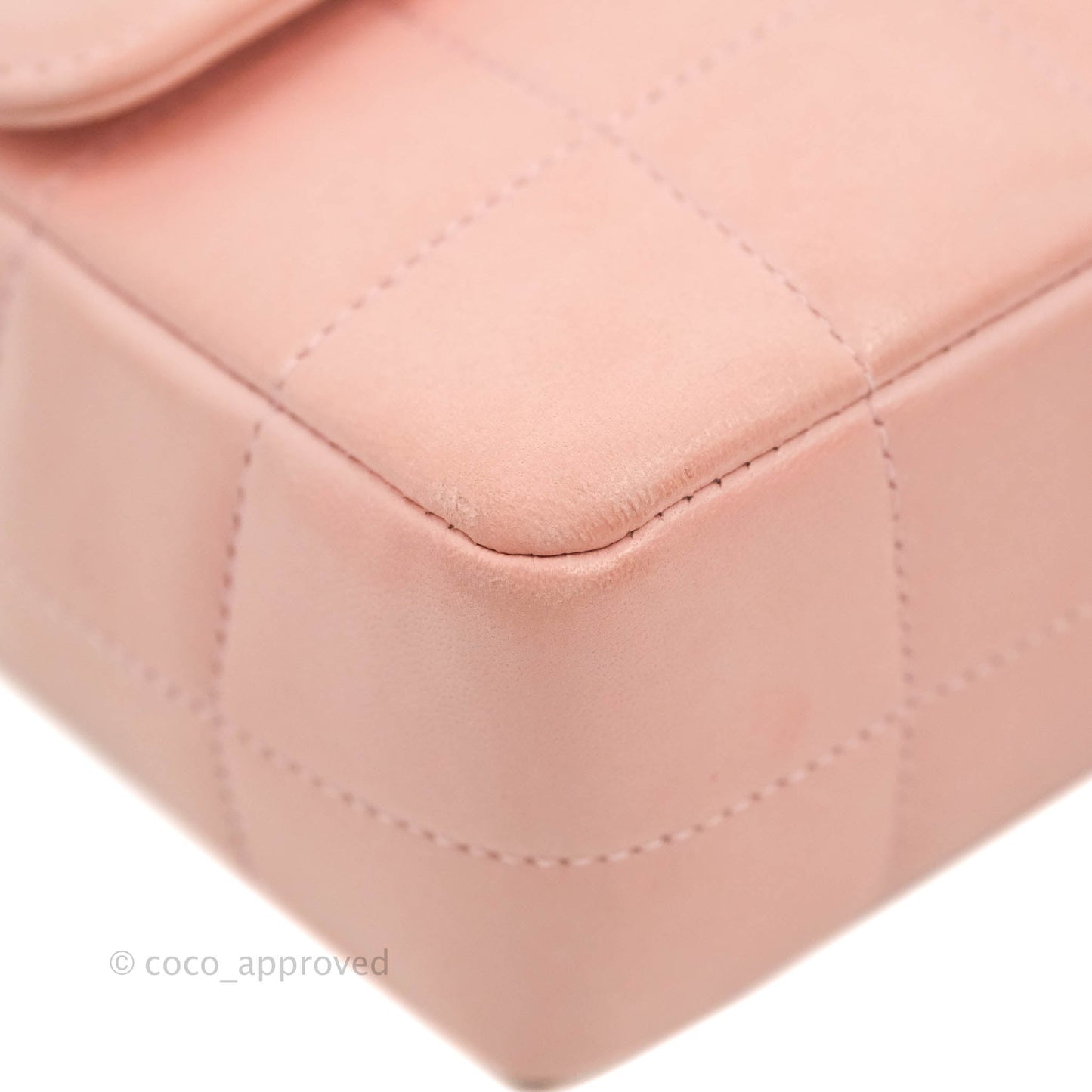 Chanel Vintage Quilted Mini Chocolate Bar Camellia Flap Pink Lambskin Gold Hardware