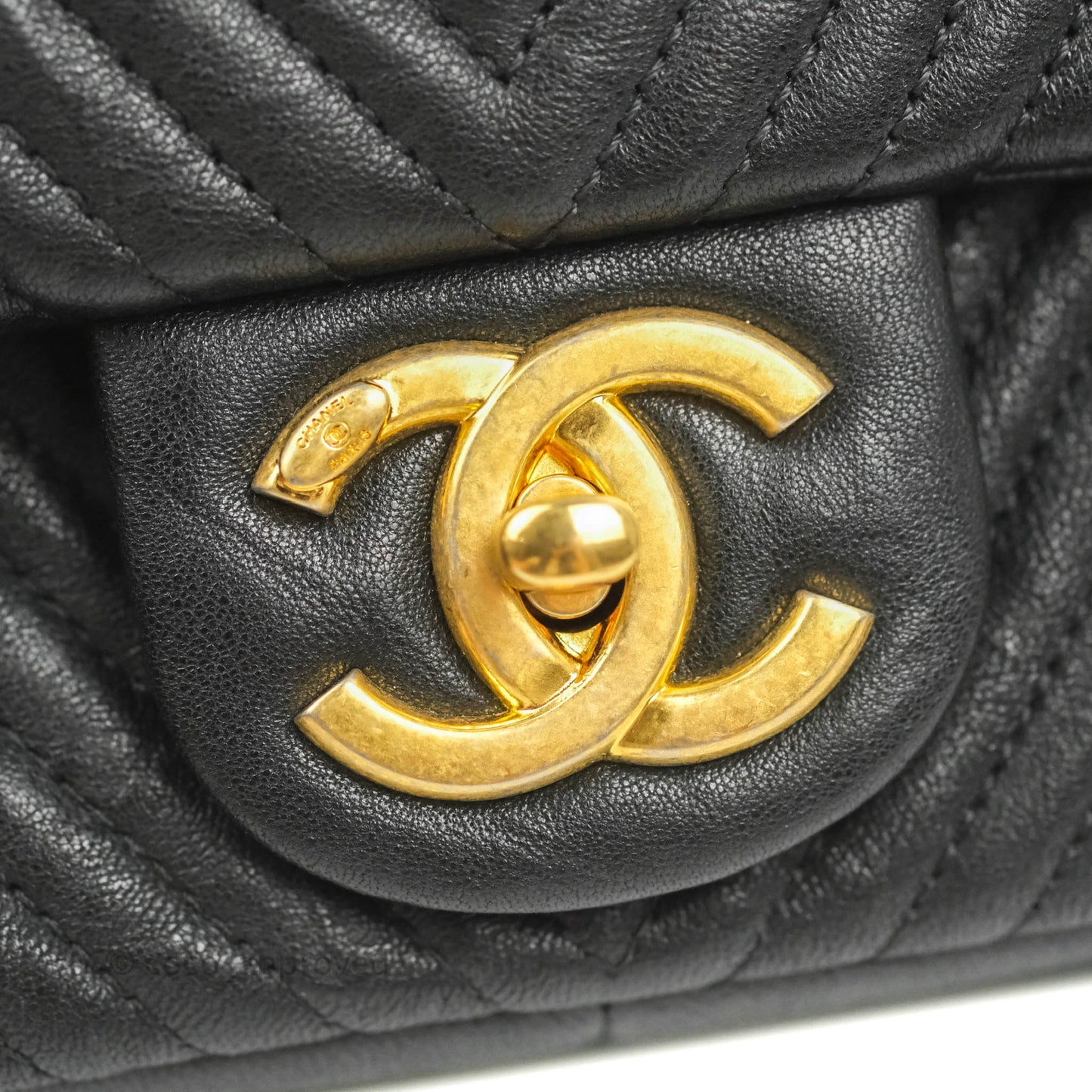 Chanel Medium Chevron Surpique Flap Black Calfskin Aged Gold Hardware