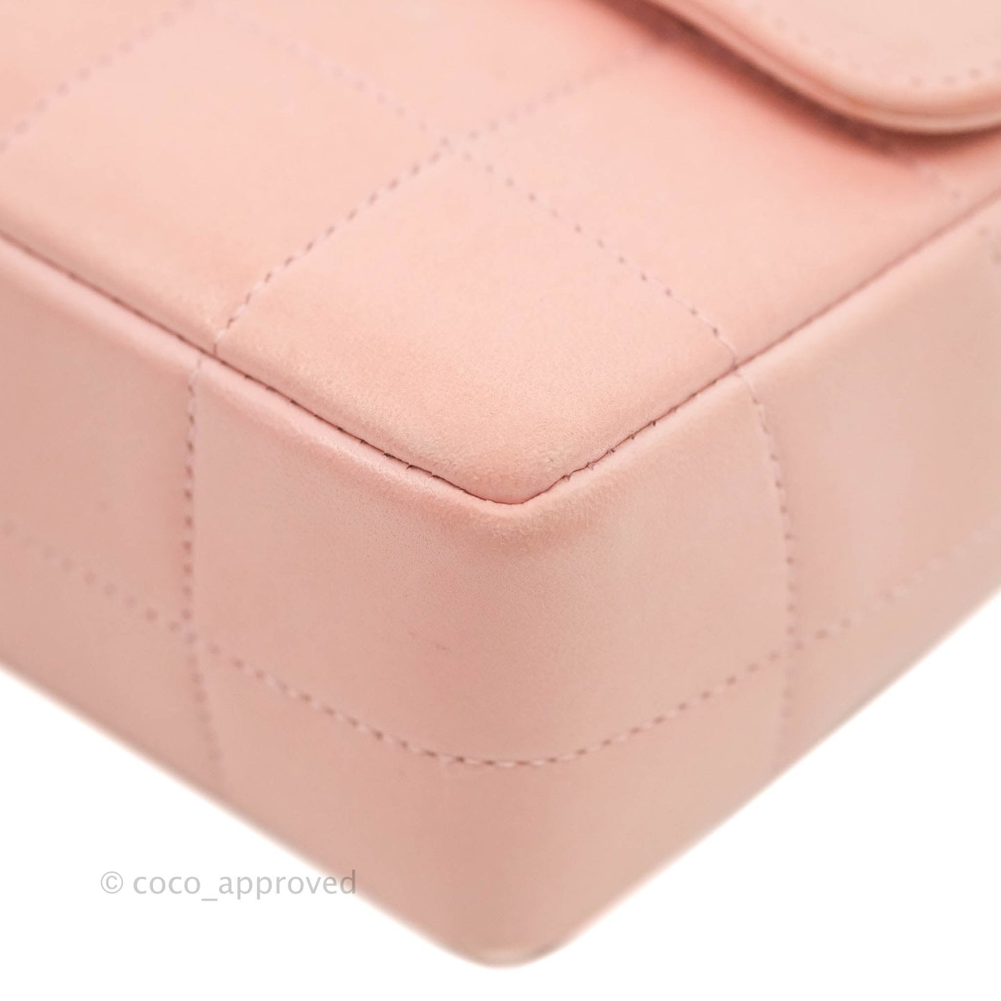Chanel Vintage Quilted Mini Chocolate Bar Camellia Flap Pink Lambskin Gold Hardware