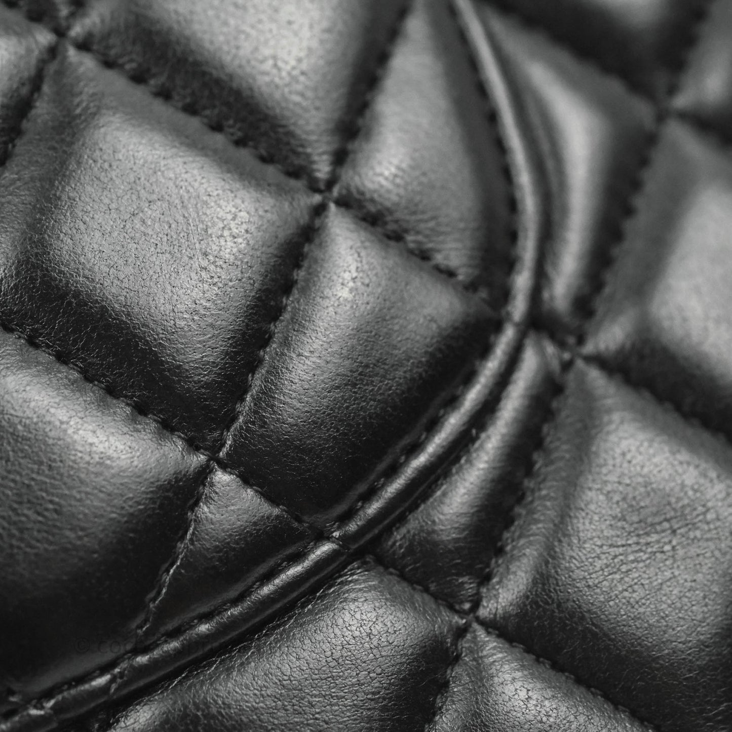Chanel M/L Medium Flap Bag Valentine Limited Edition Black Lambskin Gold Hardware