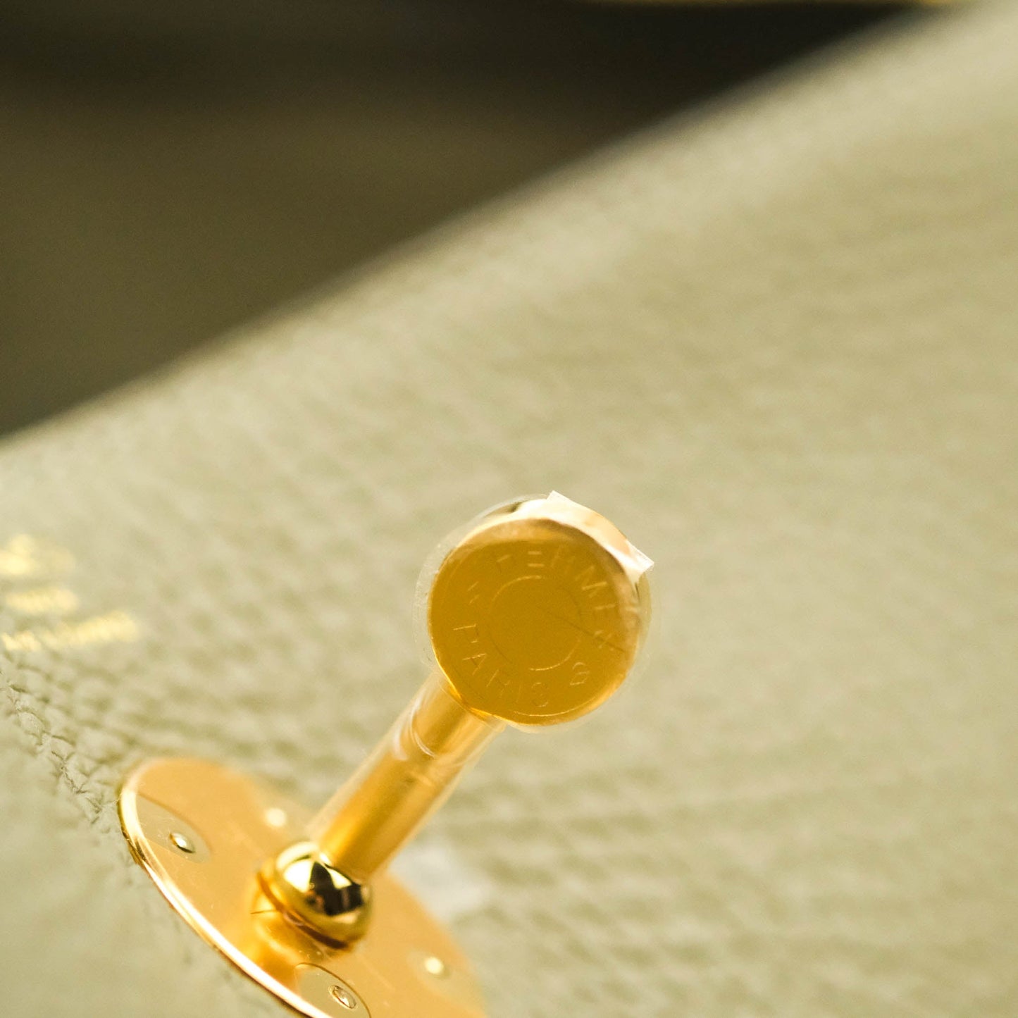 Hermès Lindy 26 Taurillon Clemence Sauge Gold Hardware