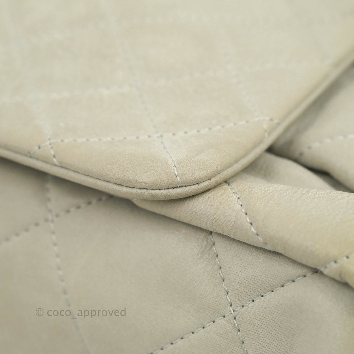 Chanel Iridescent Calfskin Quilted Chic Quilt Flap Grey Gold Hardware