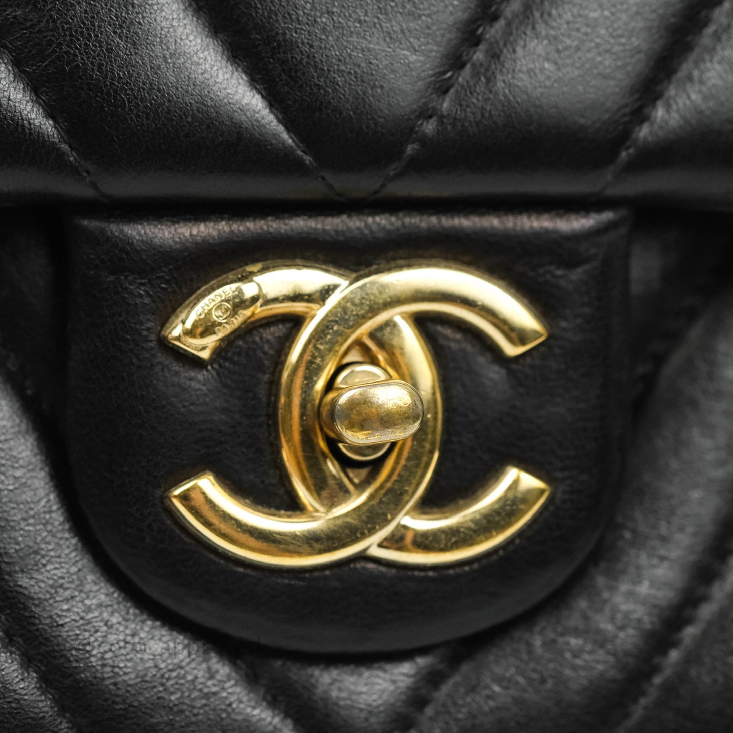Chanel Large Chevron Single Flap Bag Black Calfskin Gold Hardware