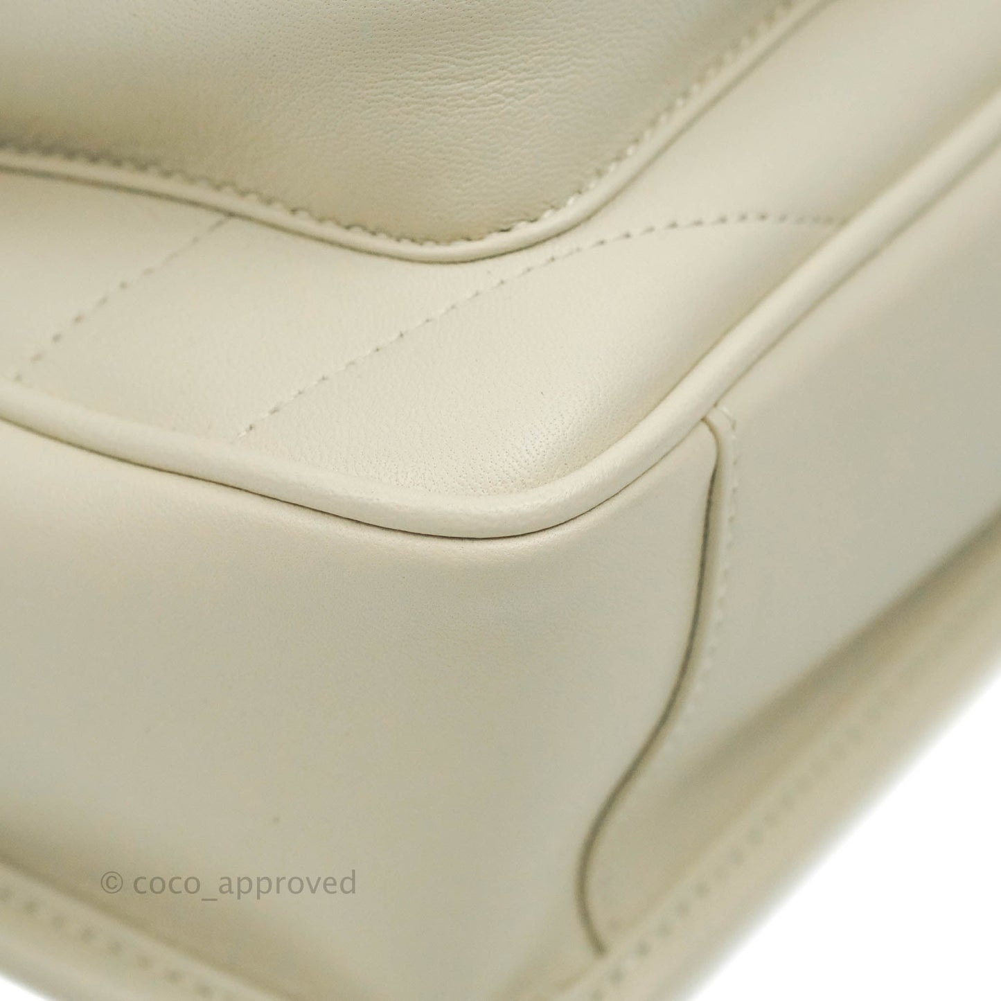 Saint Laurent Niki Baby Chain Bag Blanc Vintage Lambskin Gold Hardware