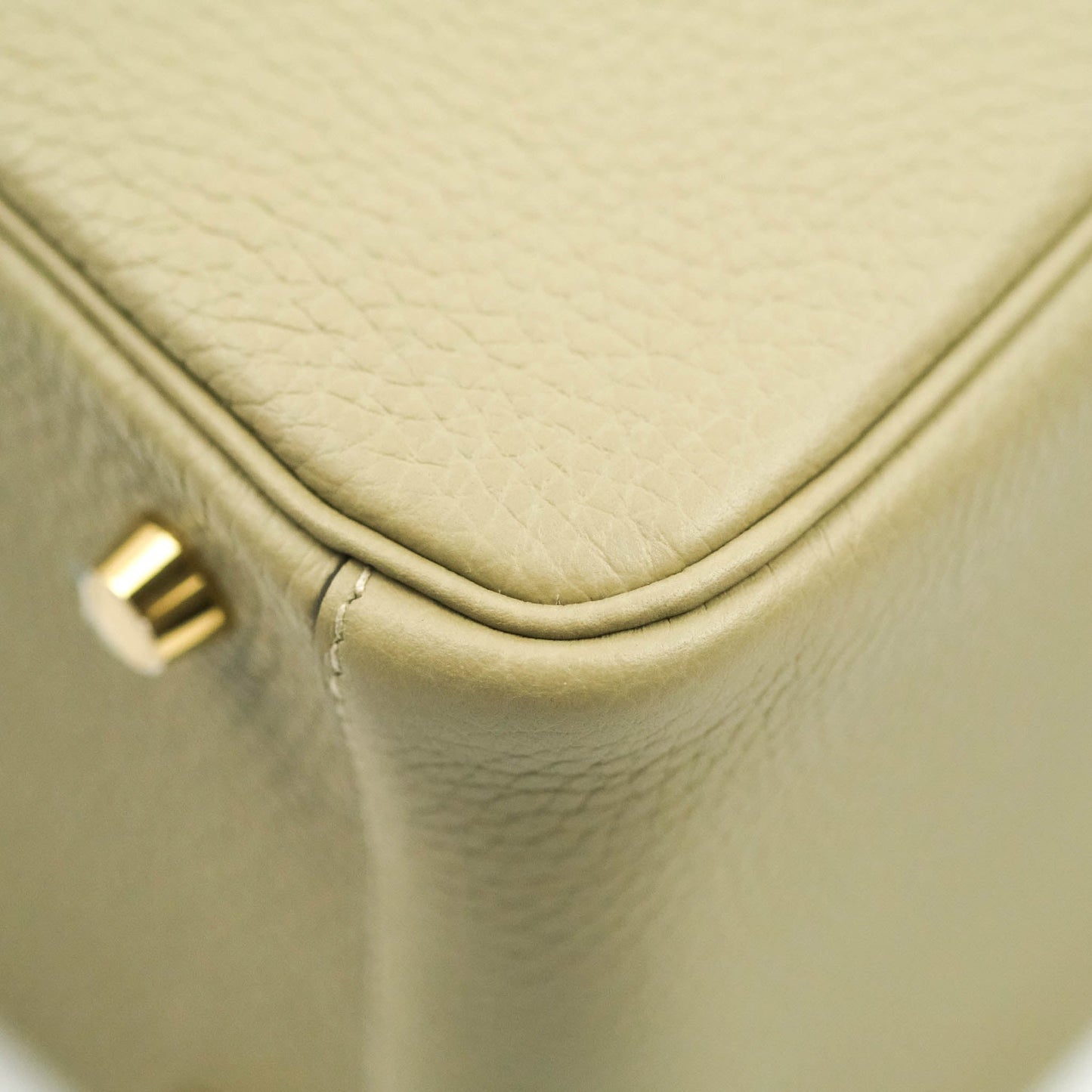 Hermès Lindy 26 Taurillon Clemence Sauge Gold Hardware