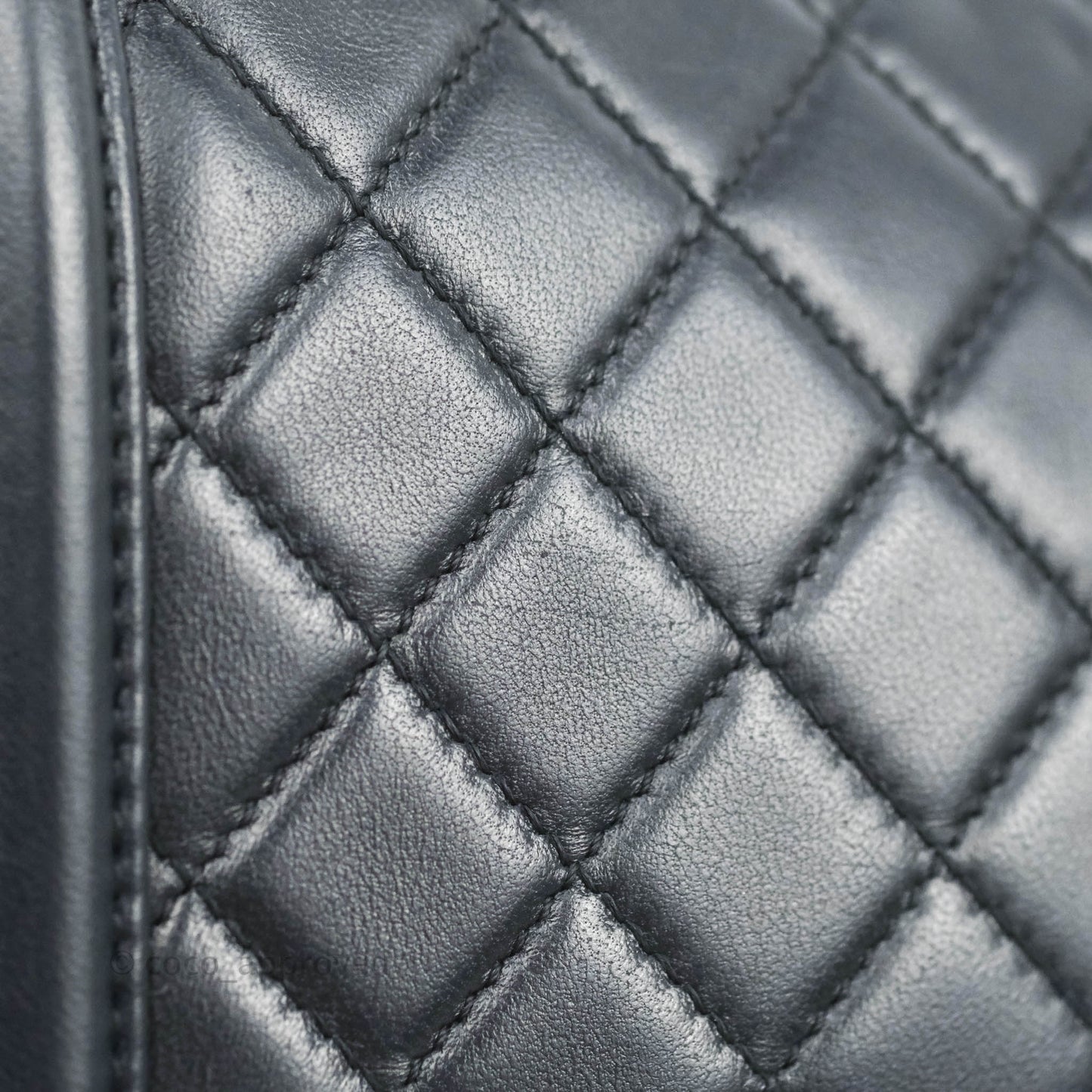 Chanel Quilted New Medium Boy Navy Lambskin Aged Gold Hardware